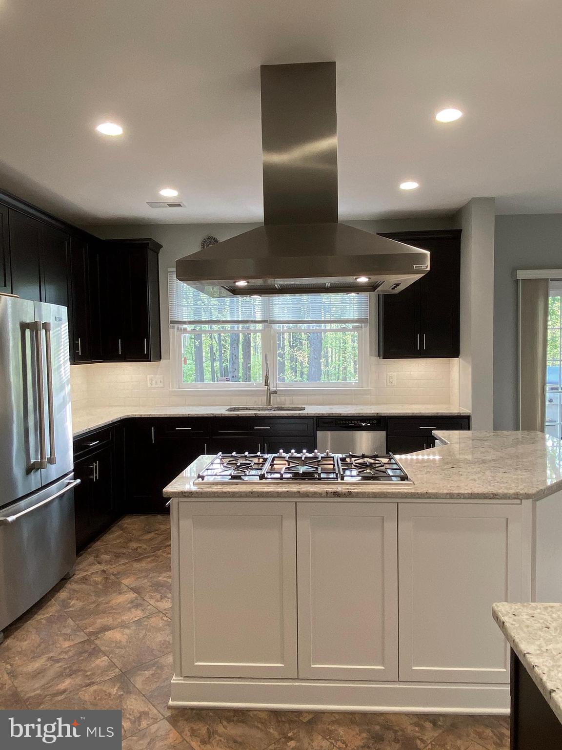 SHERWOOD FOREST MANOR - Residential