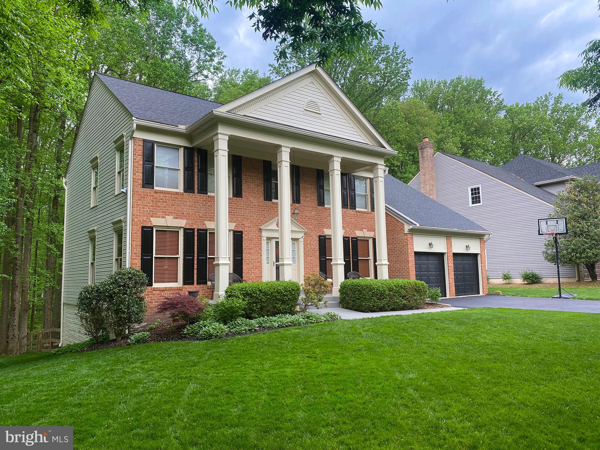 SHERWOOD FOREST MANOR - Residential