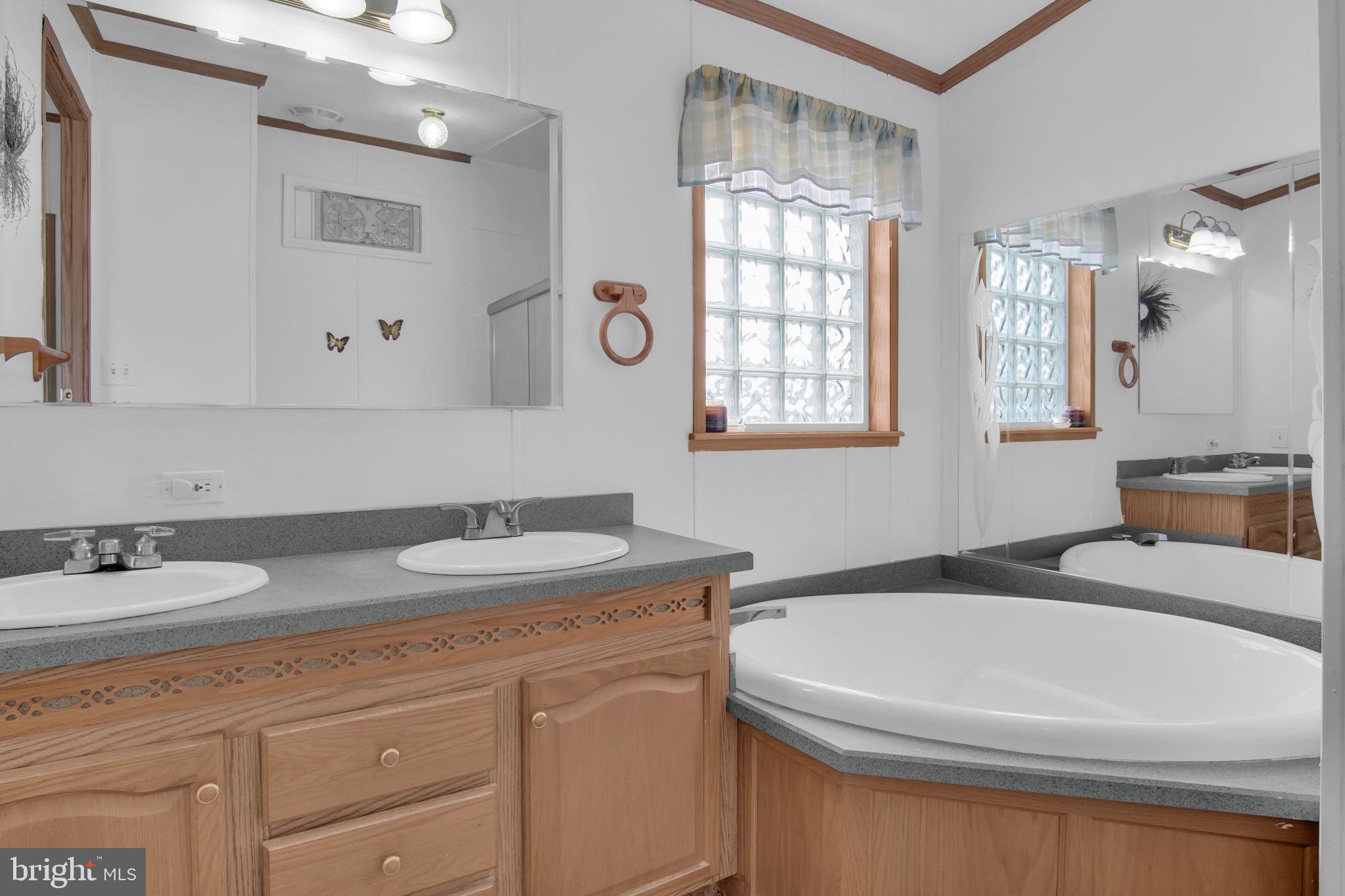 OAK RIDGE ESTATES - Residential