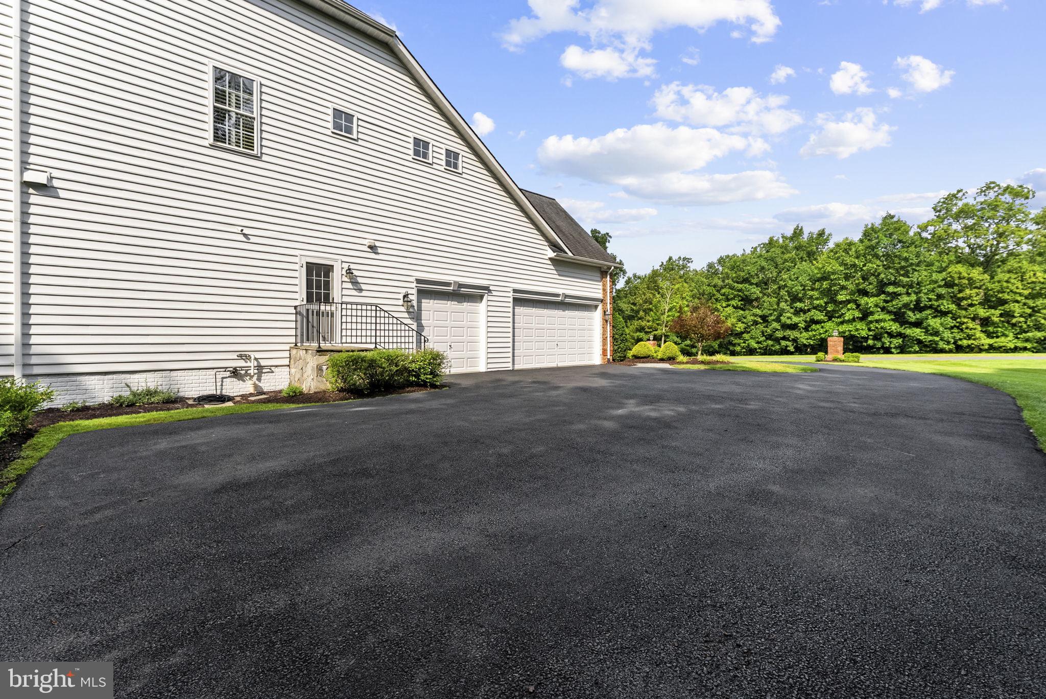CEDAR CREST - Residential