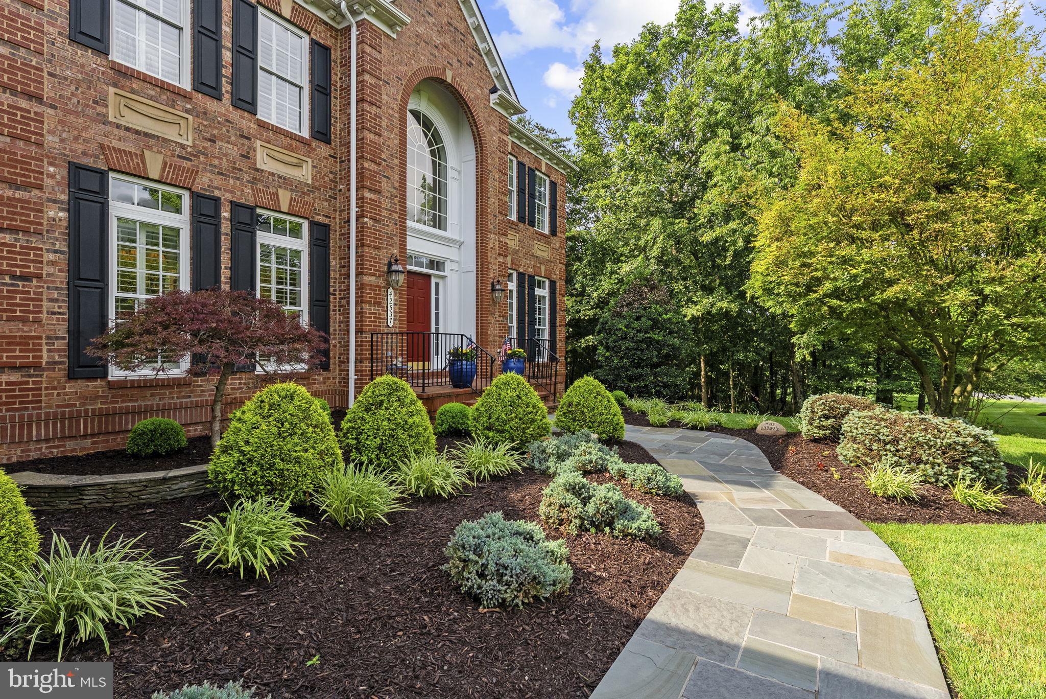 CEDAR CREST - Residential