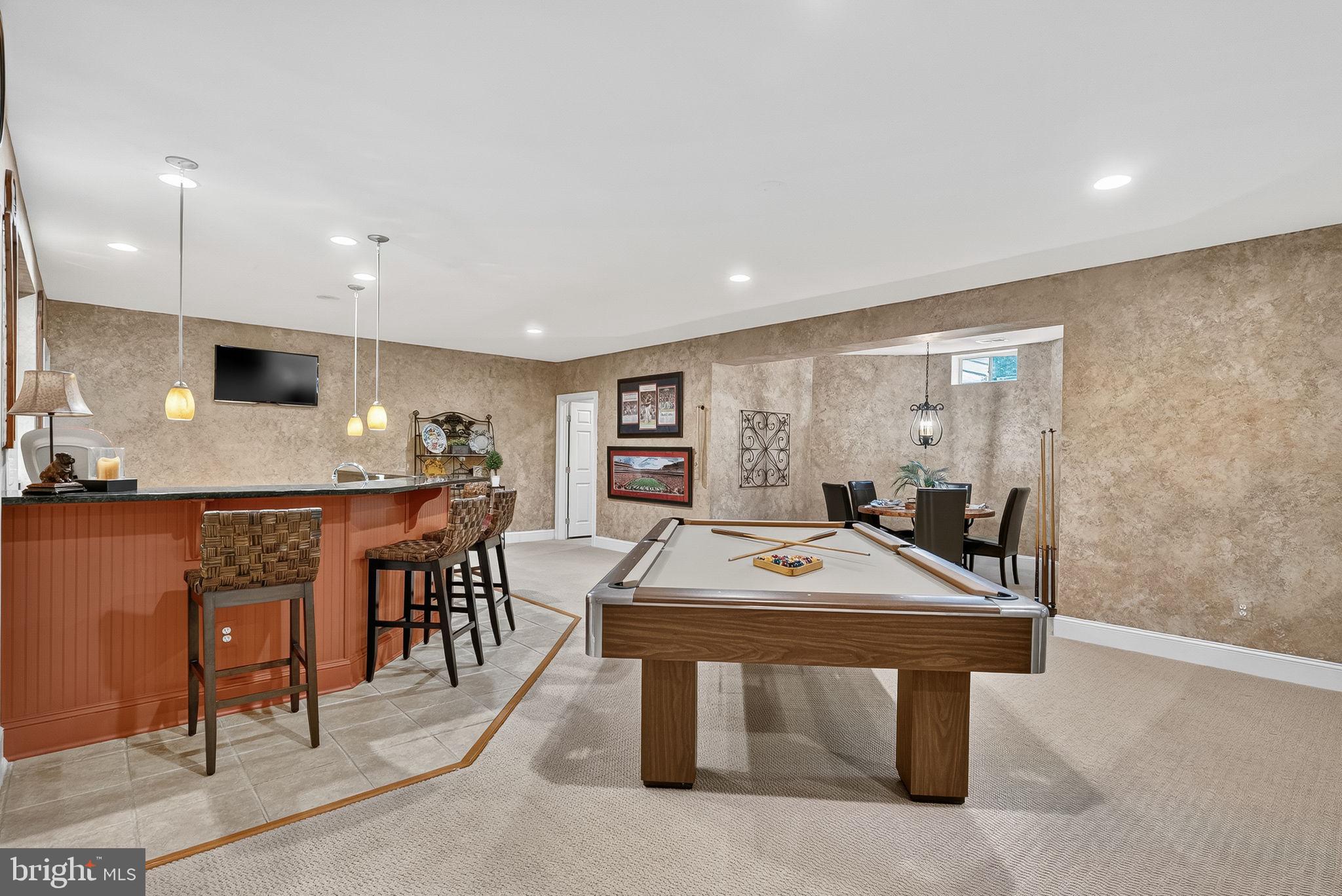 CEDAR CREST - Residential