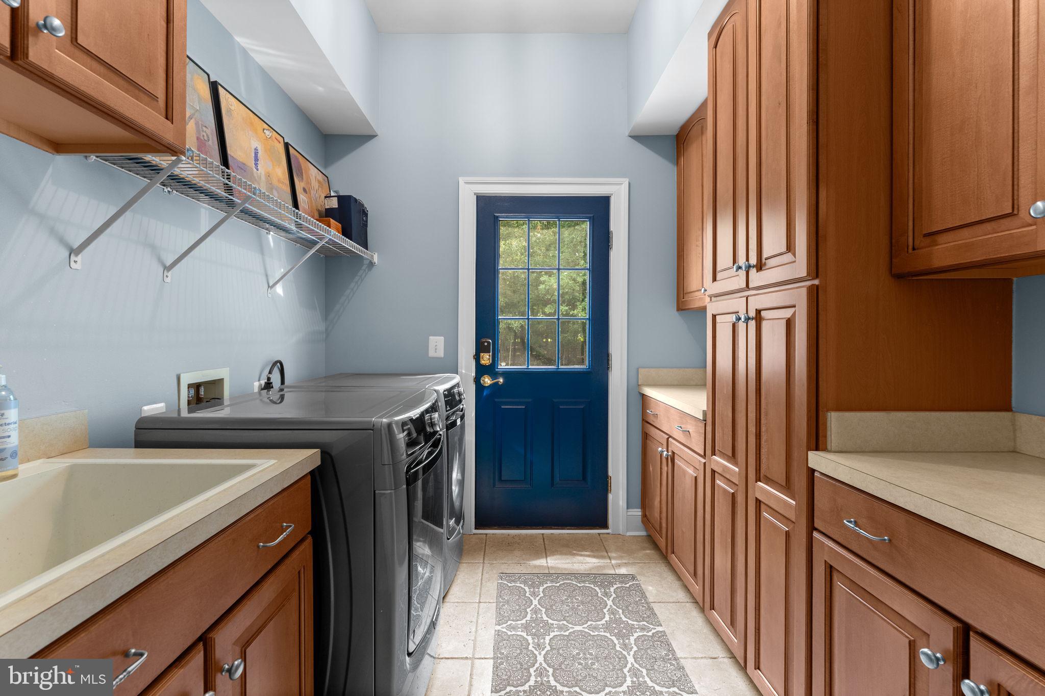 CEDAR CREST - Residential