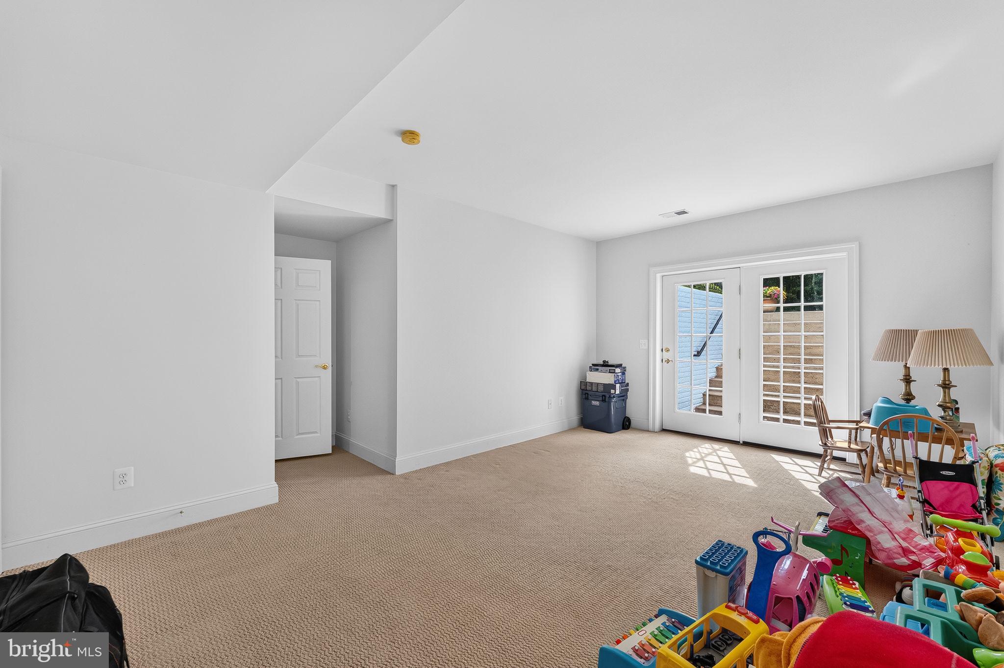 CEDAR CREST - Residential