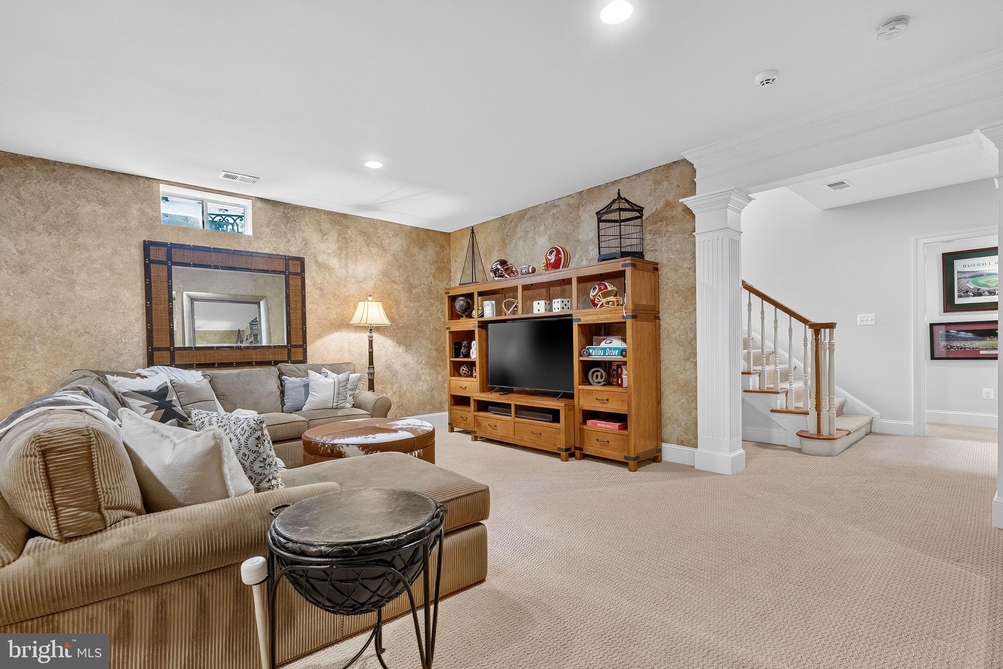 CEDAR CREST - Residential