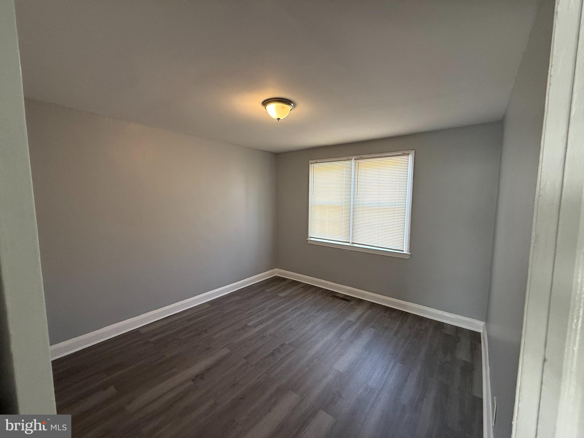GLEN OAKS - Residential Income