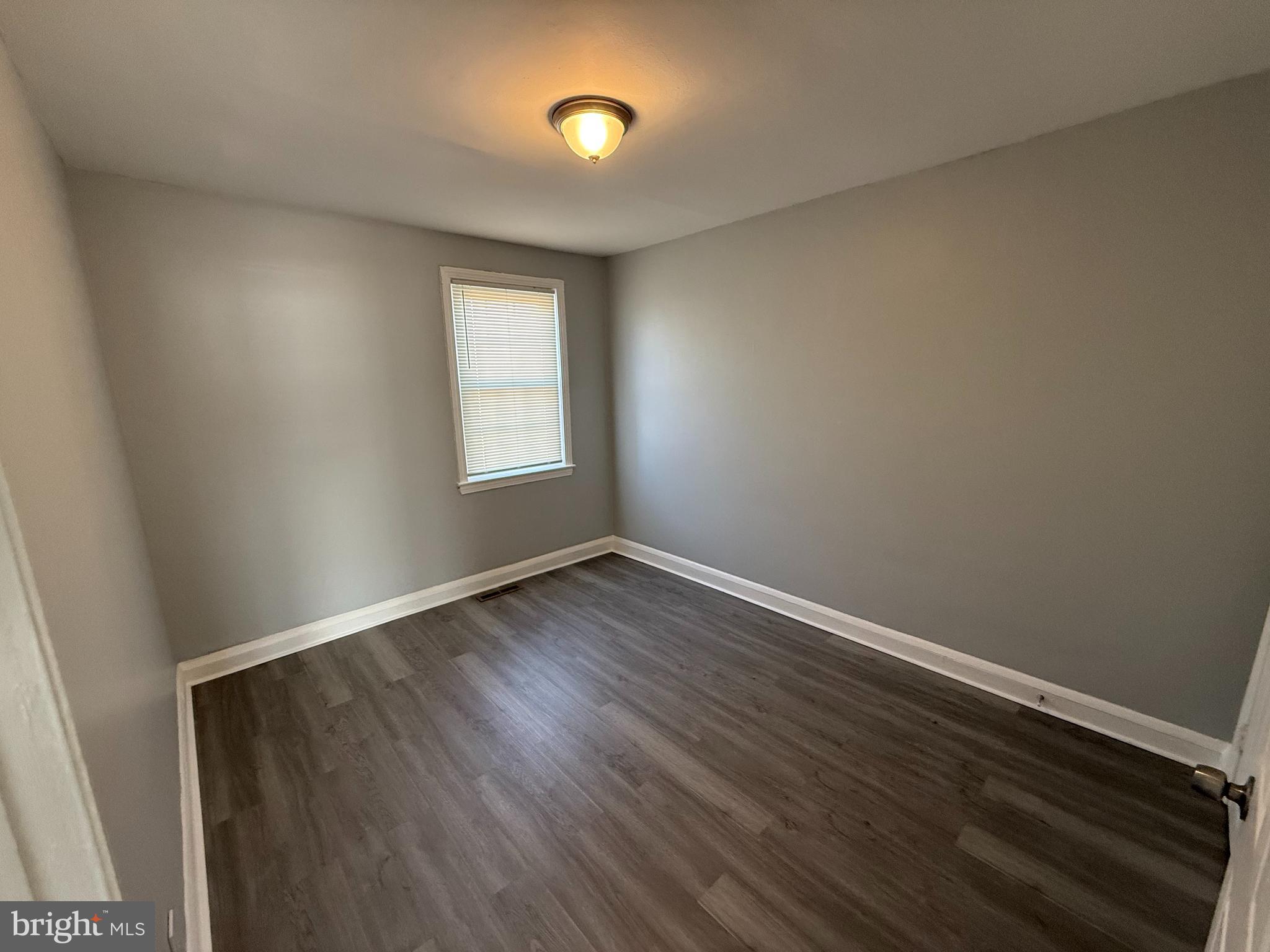 GLEN OAKS - Residential Income