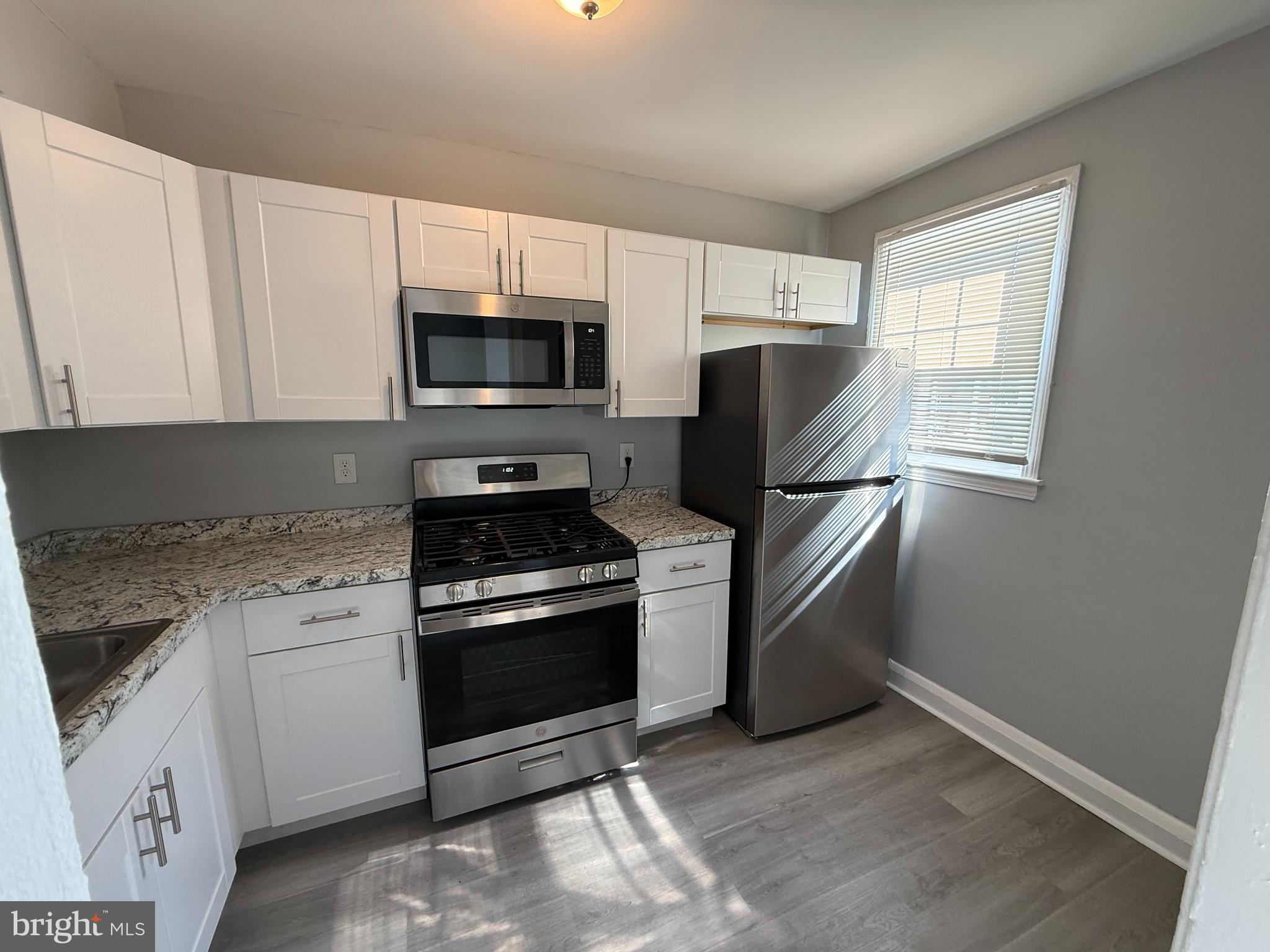 GLEN OAKS - Residential Income