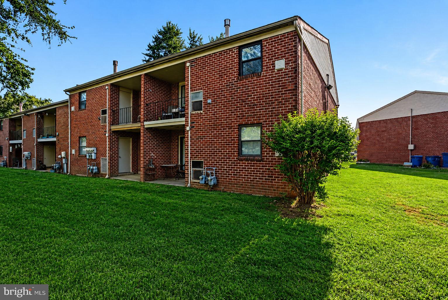 SAXONY MANOR - Residential