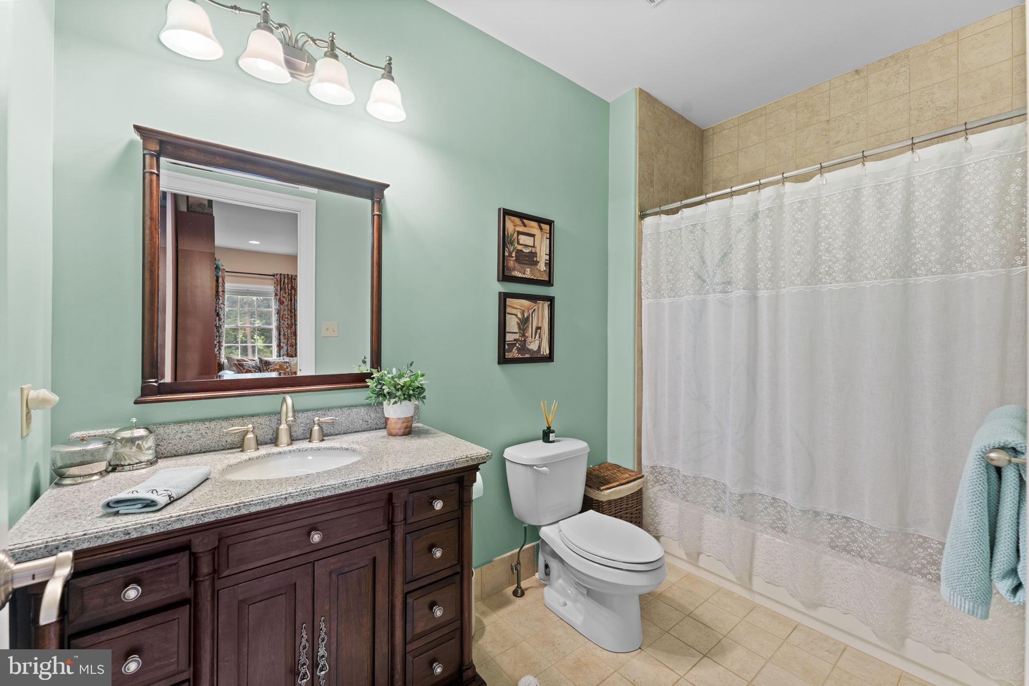 APPLEWOOD ESTATES - Residential