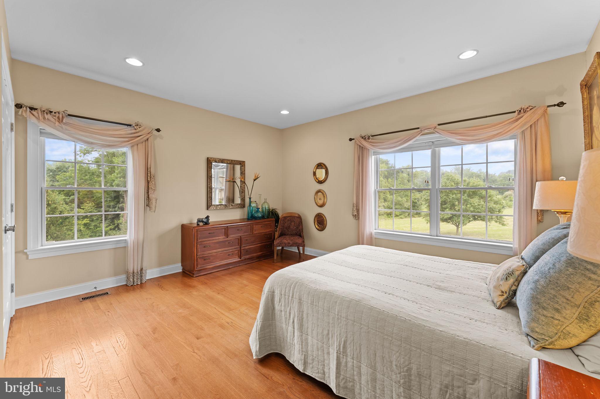 APPLEWOOD ESTATES - Residential