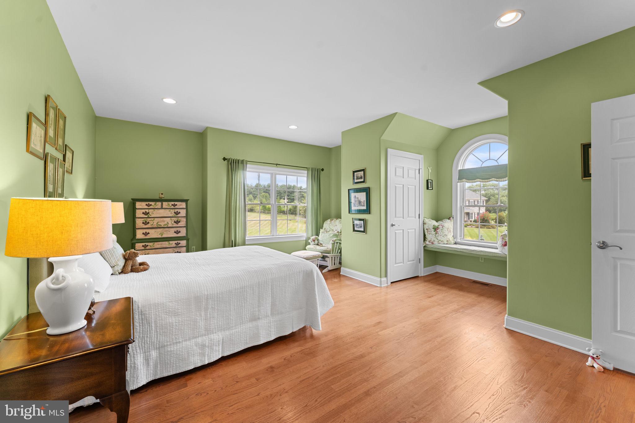 APPLEWOOD ESTATES - Residential