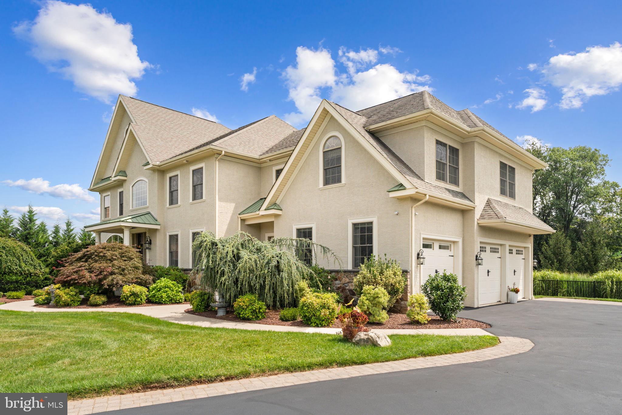 APPLEWOOD ESTATES - Residential