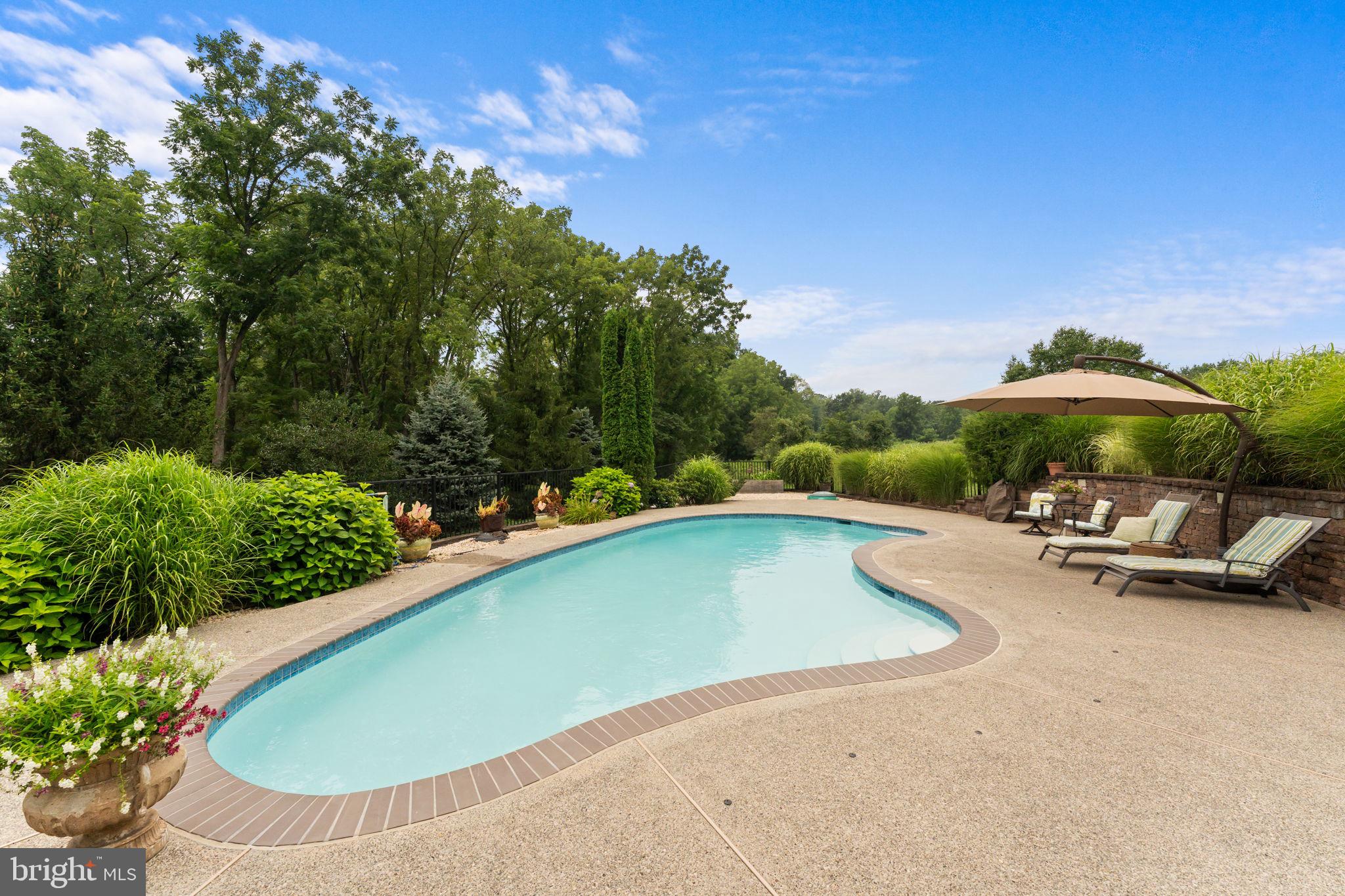 APPLEWOOD ESTATES - Residential