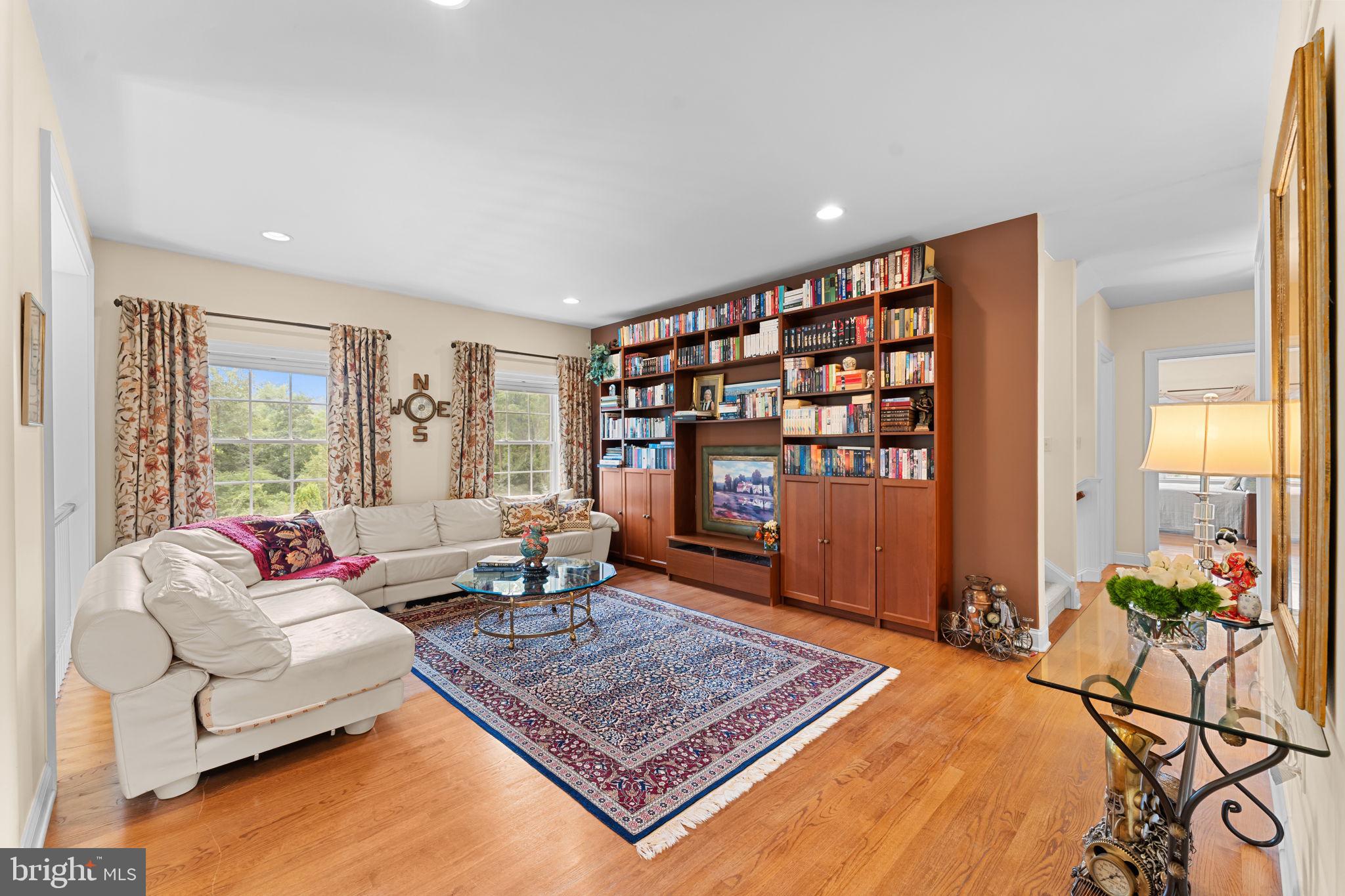 APPLEWOOD ESTATES - Residential