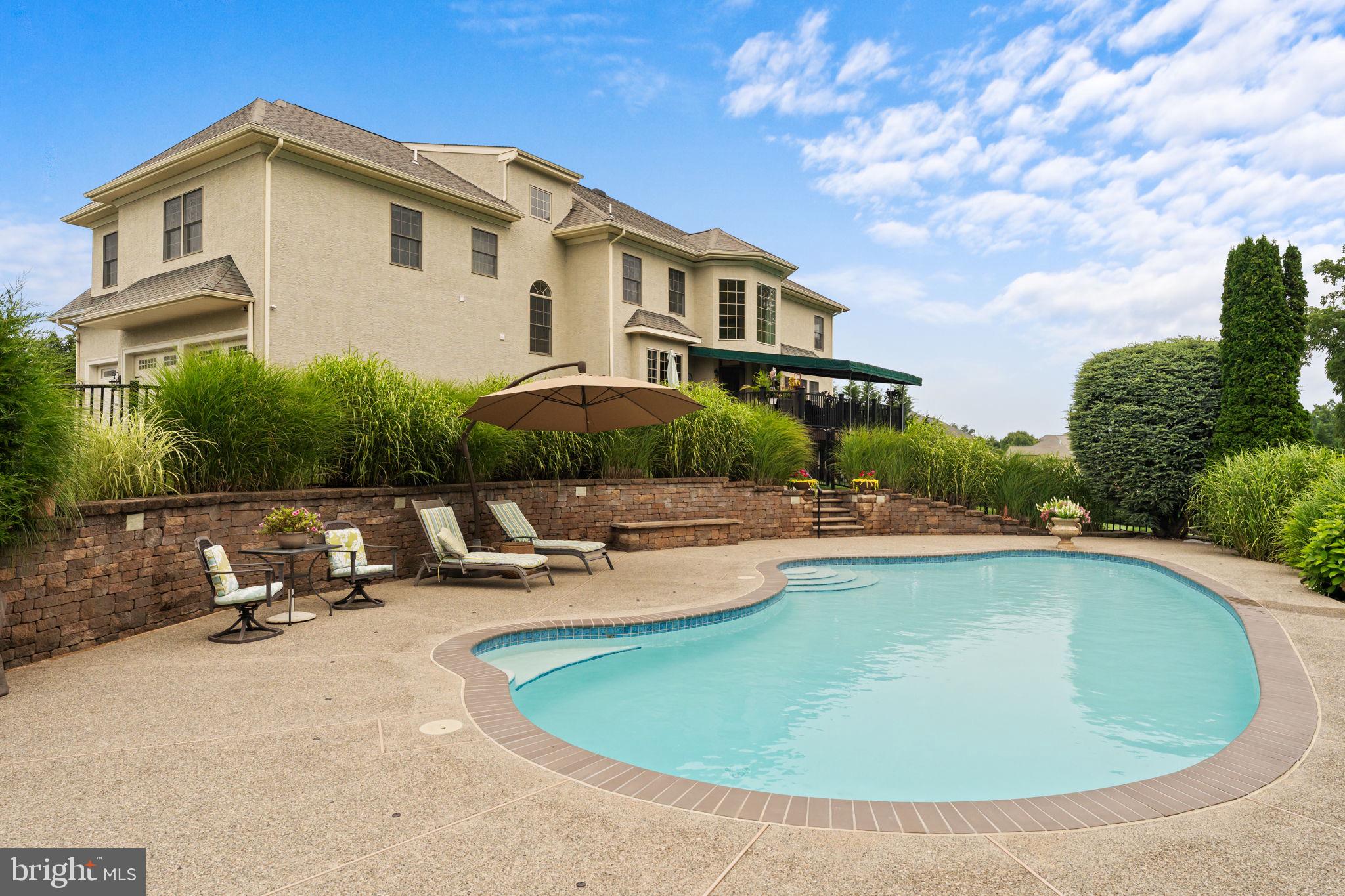APPLEWOOD ESTATES - Residential