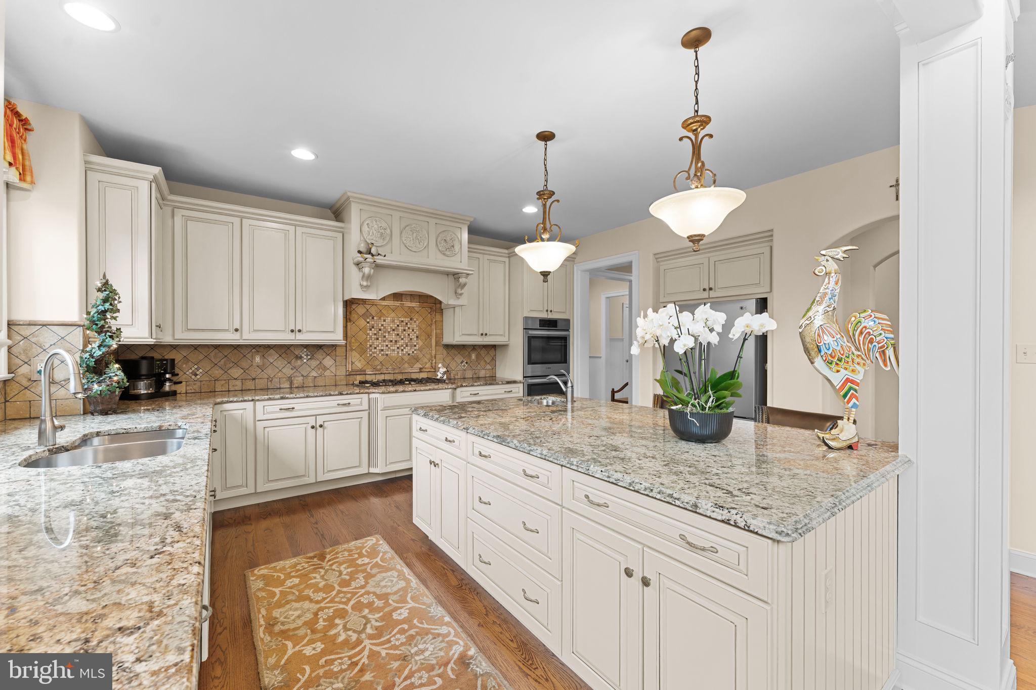APPLEWOOD ESTATES - Residential
