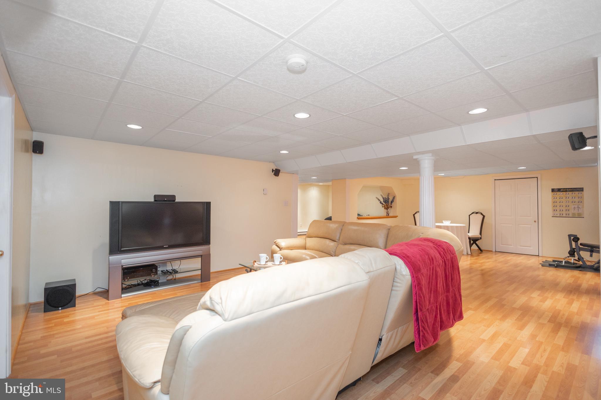 BRIDLE ESTATES - Residential