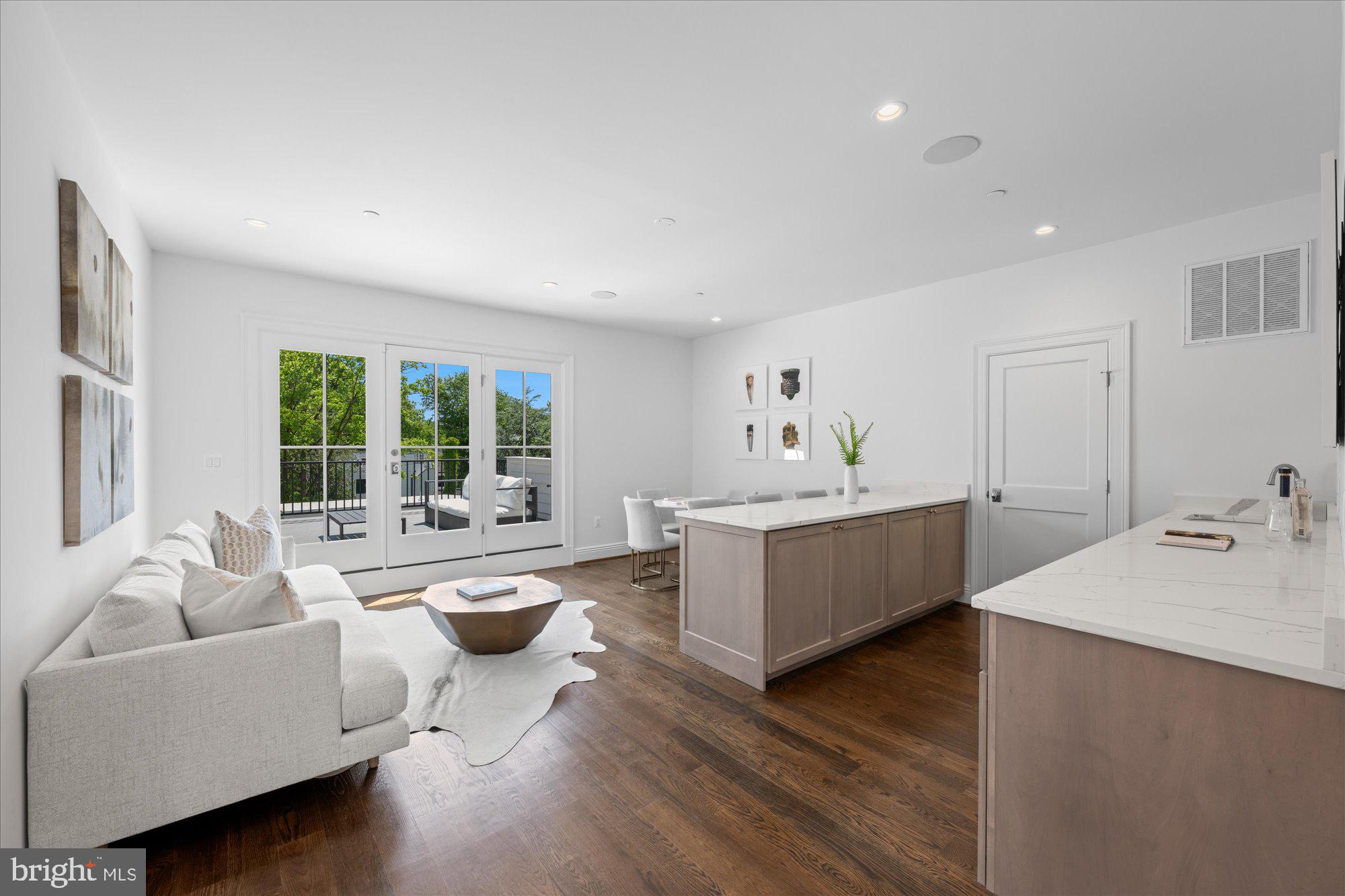 AMERICAN UNIVERSITY PARK - Residential