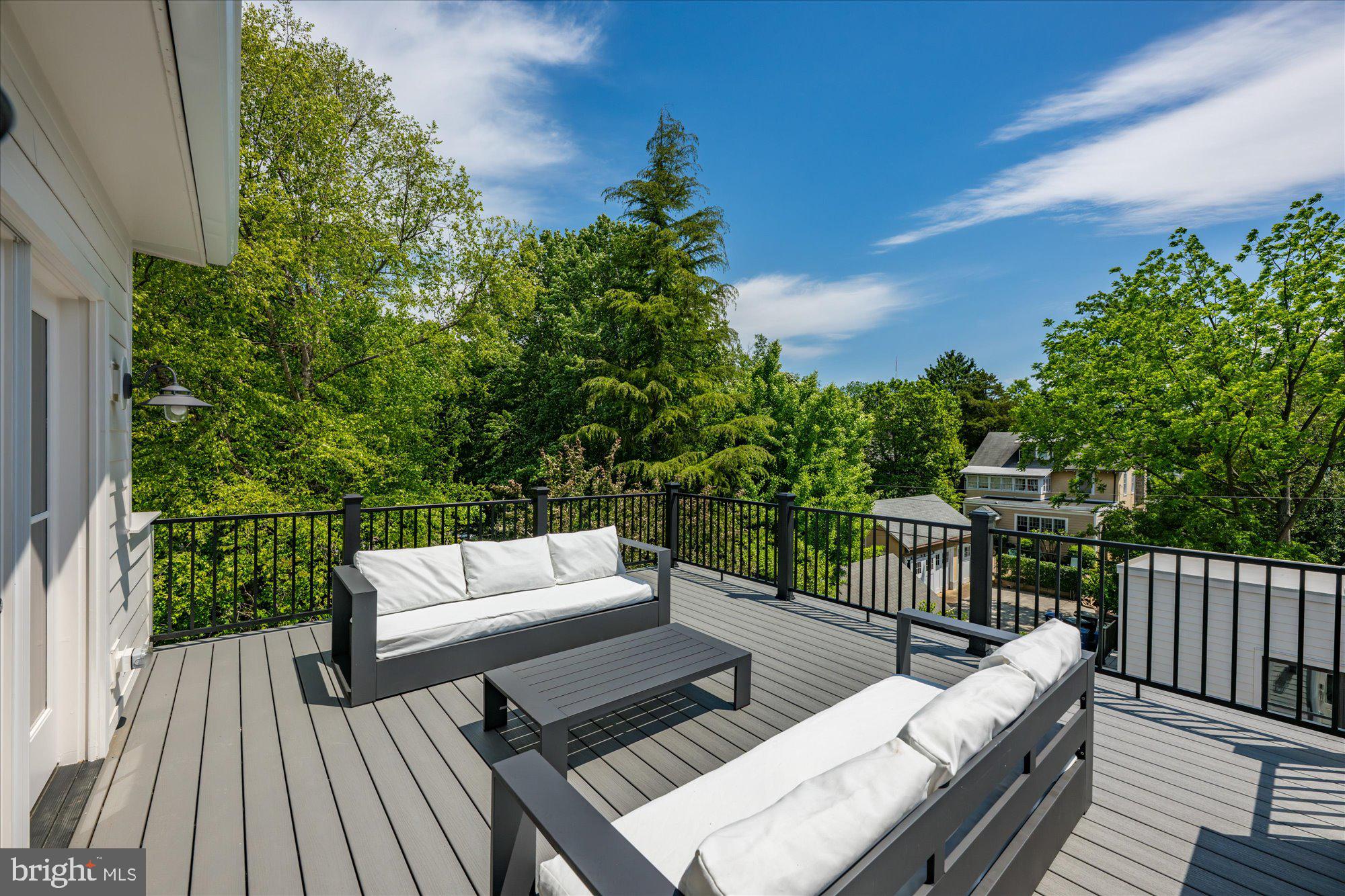 AMERICAN UNIVERSITY PARK - Residential