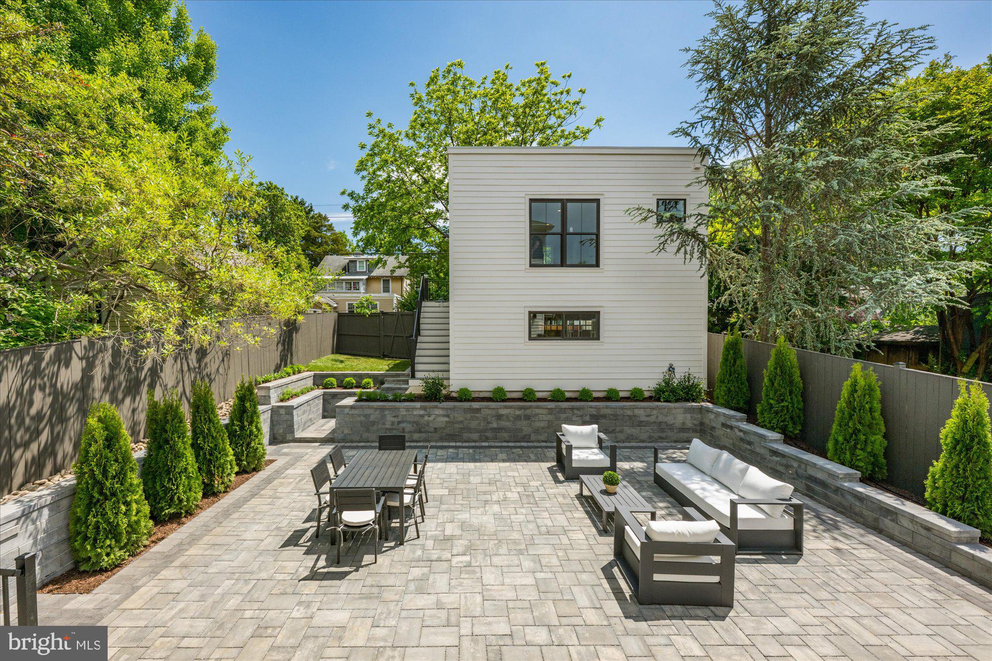 AMERICAN UNIVERSITY PARK - Residential