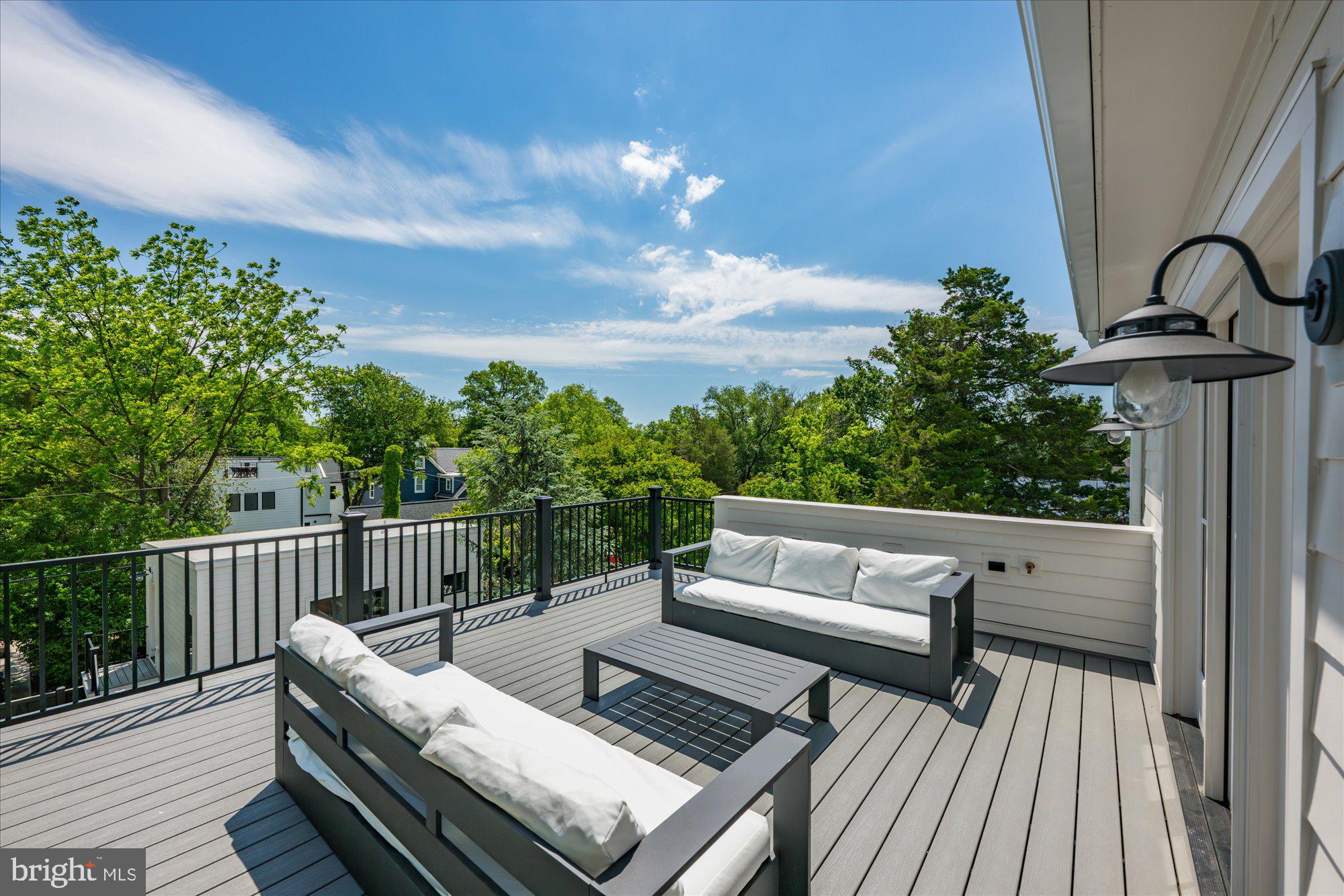 AMERICAN UNIVERSITY PARK - Residential