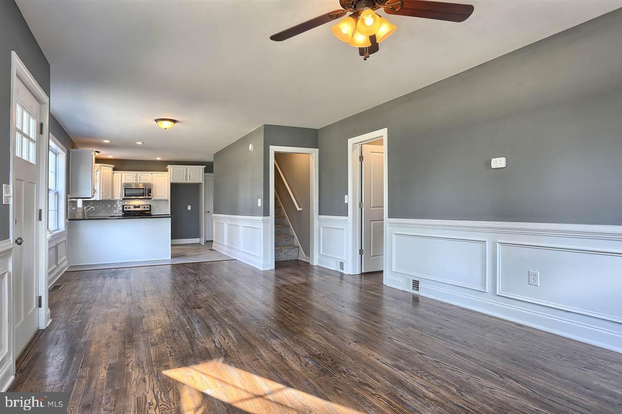 COUNTRY CLUB ACRES - Residential