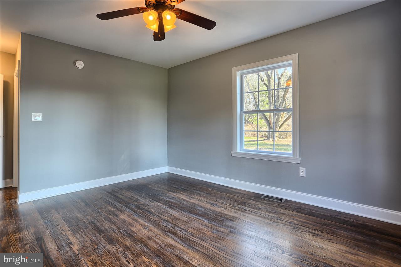 COUNTRY CLUB ACRES - Residential