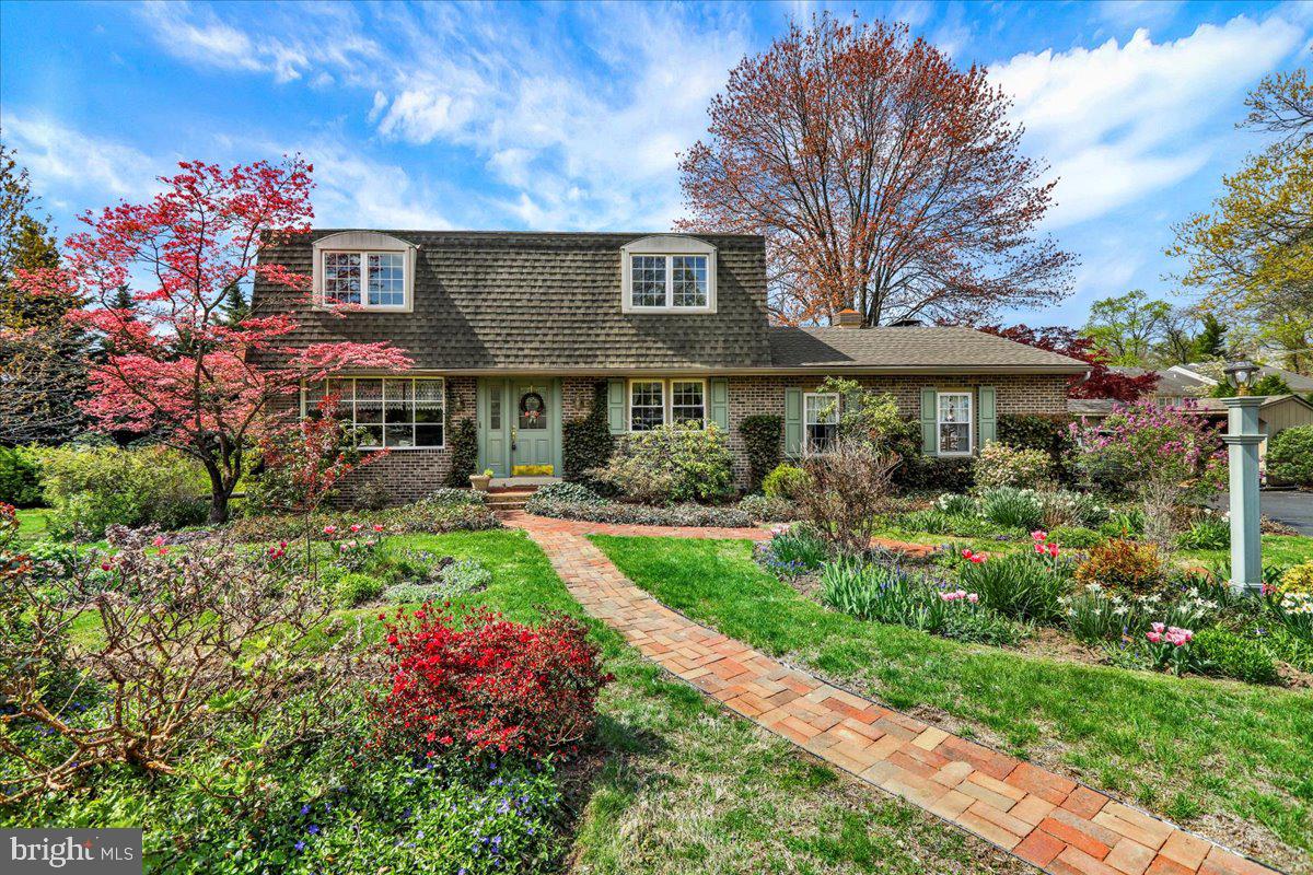 CRESTWOOD - Residential