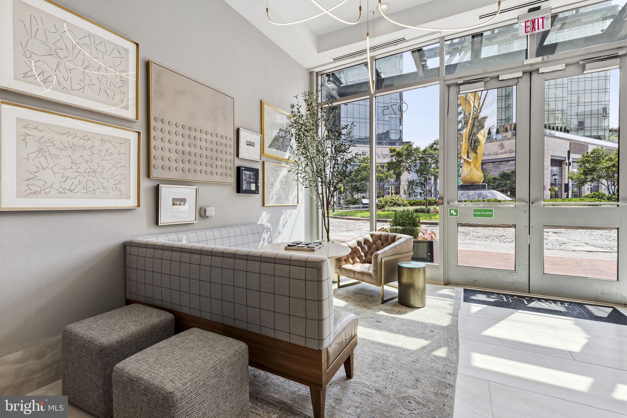 HARBOR EAST - Residential