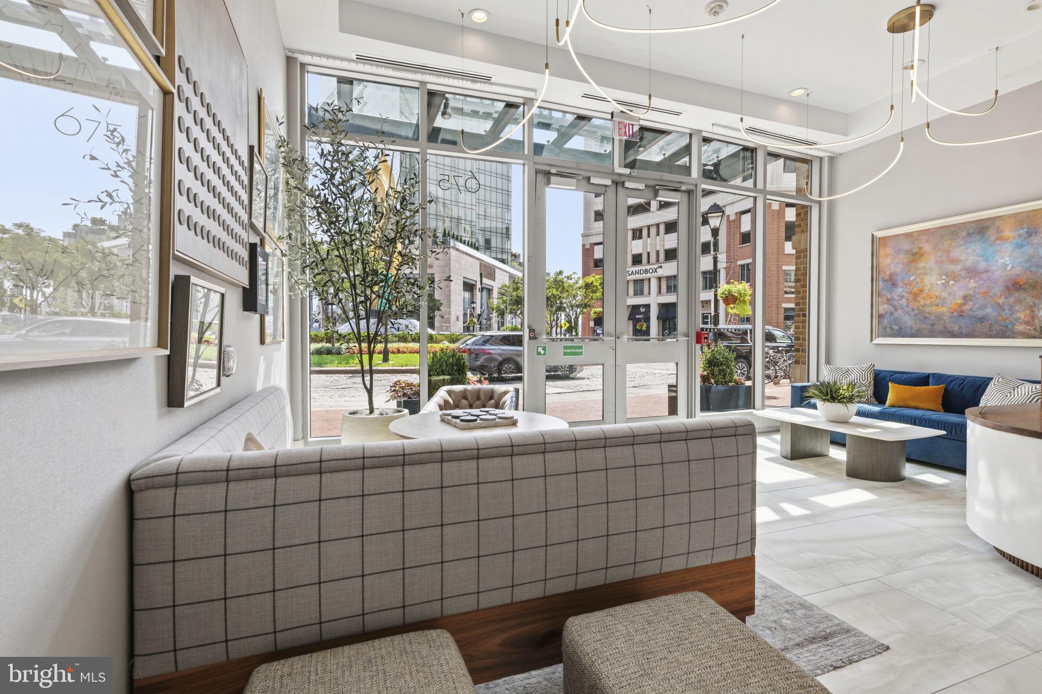 HARBOR EAST - Residential