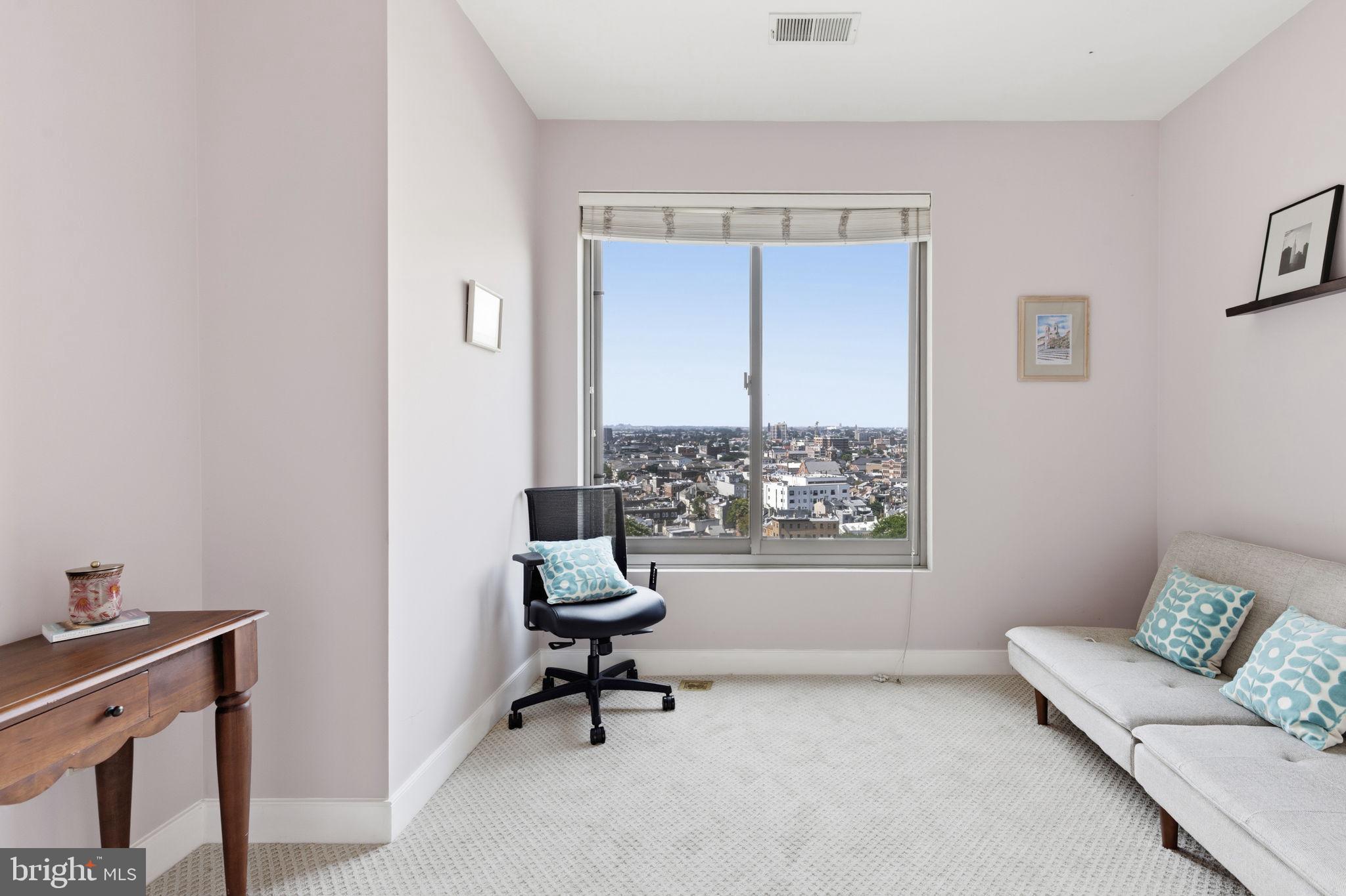HARBOR EAST - Residential