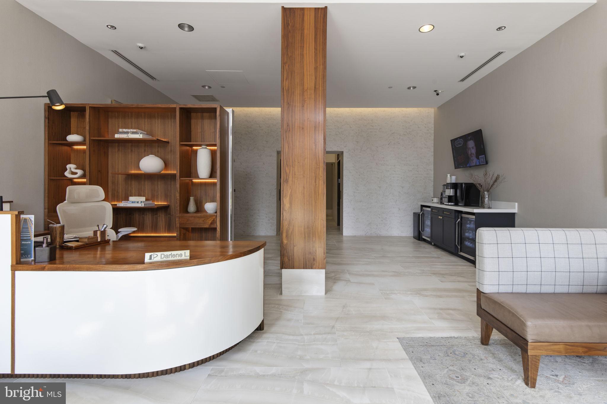 HARBOR EAST - Residential