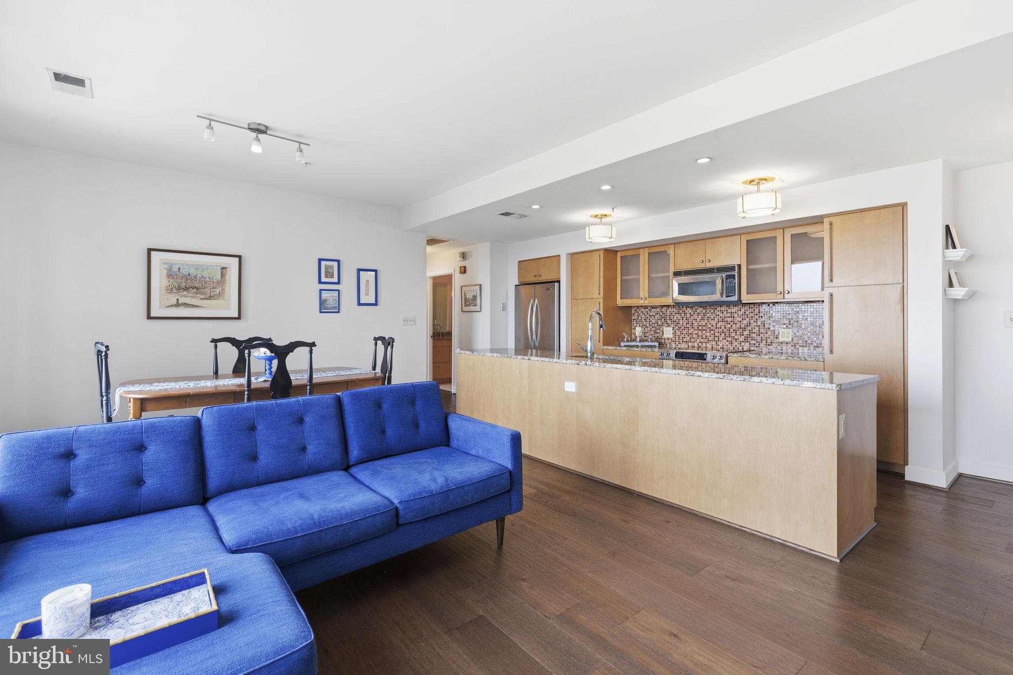 HARBOR EAST - Residential
