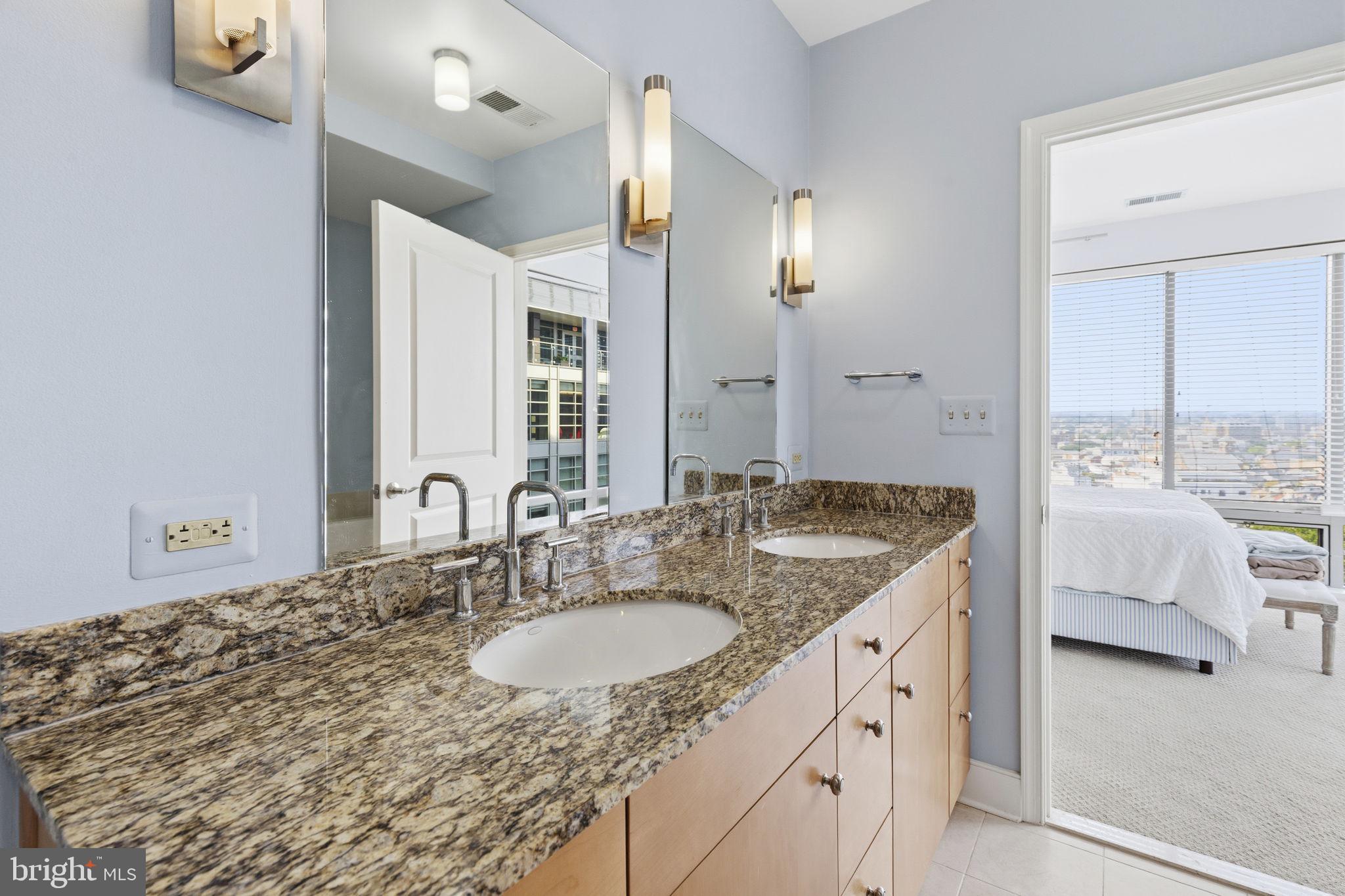 HARBOR EAST - Residential