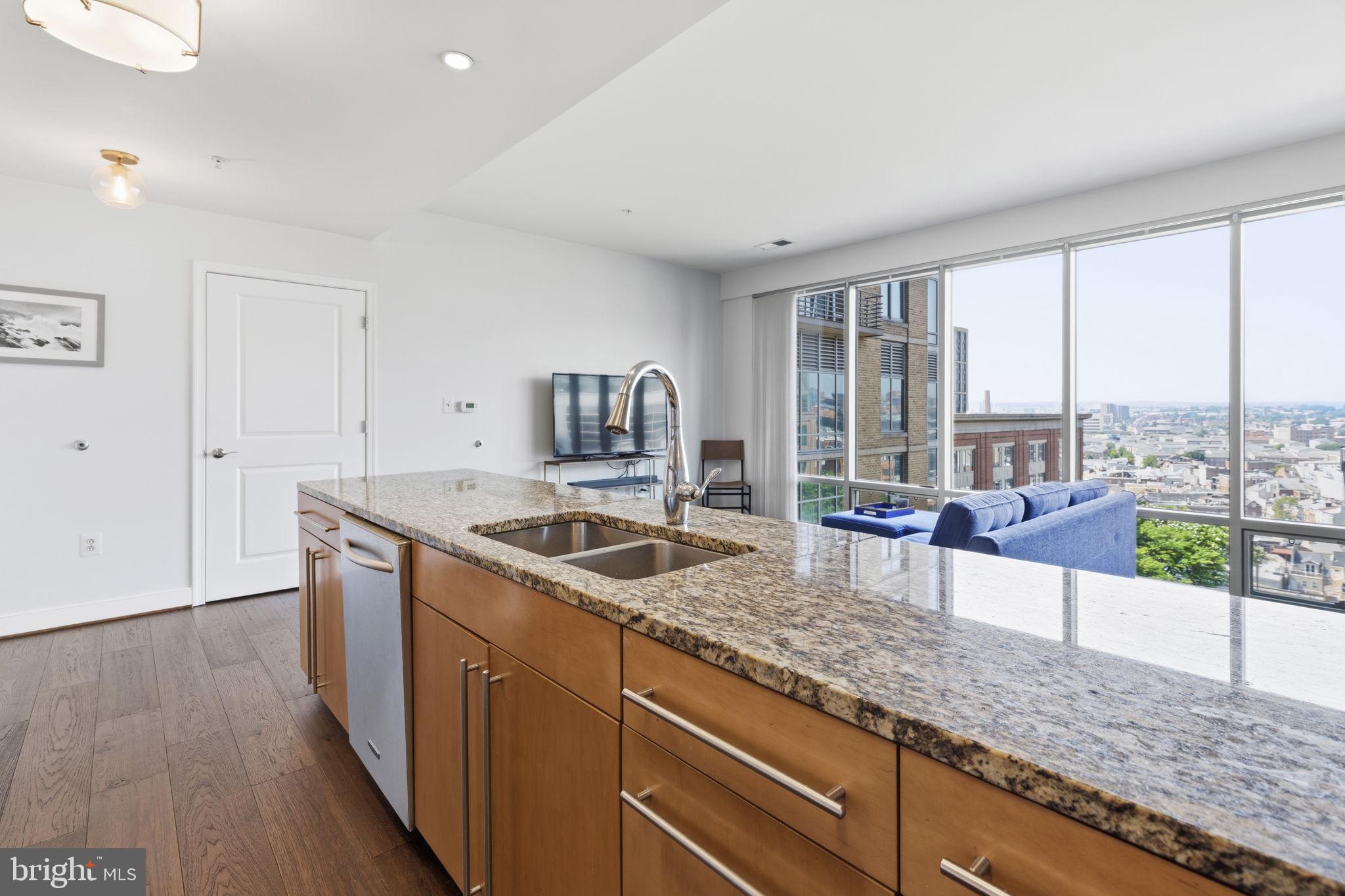 HARBOR EAST - Residential