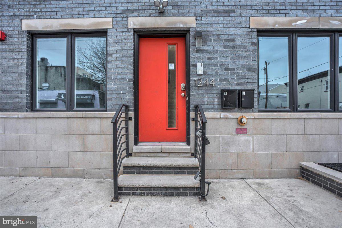 POINT BREEZE - Residential Lease