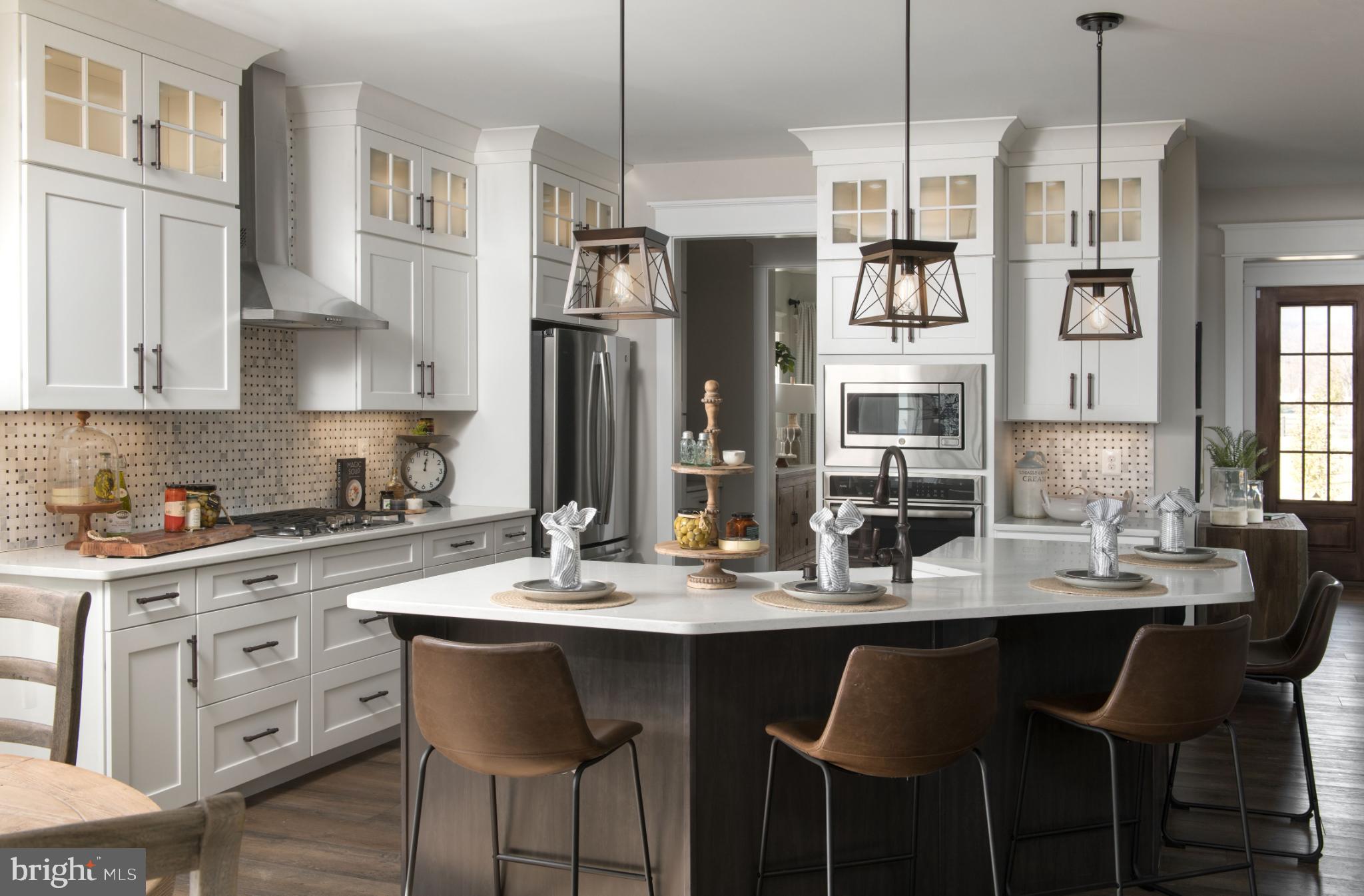 LEXINGTON POINTE - Residential