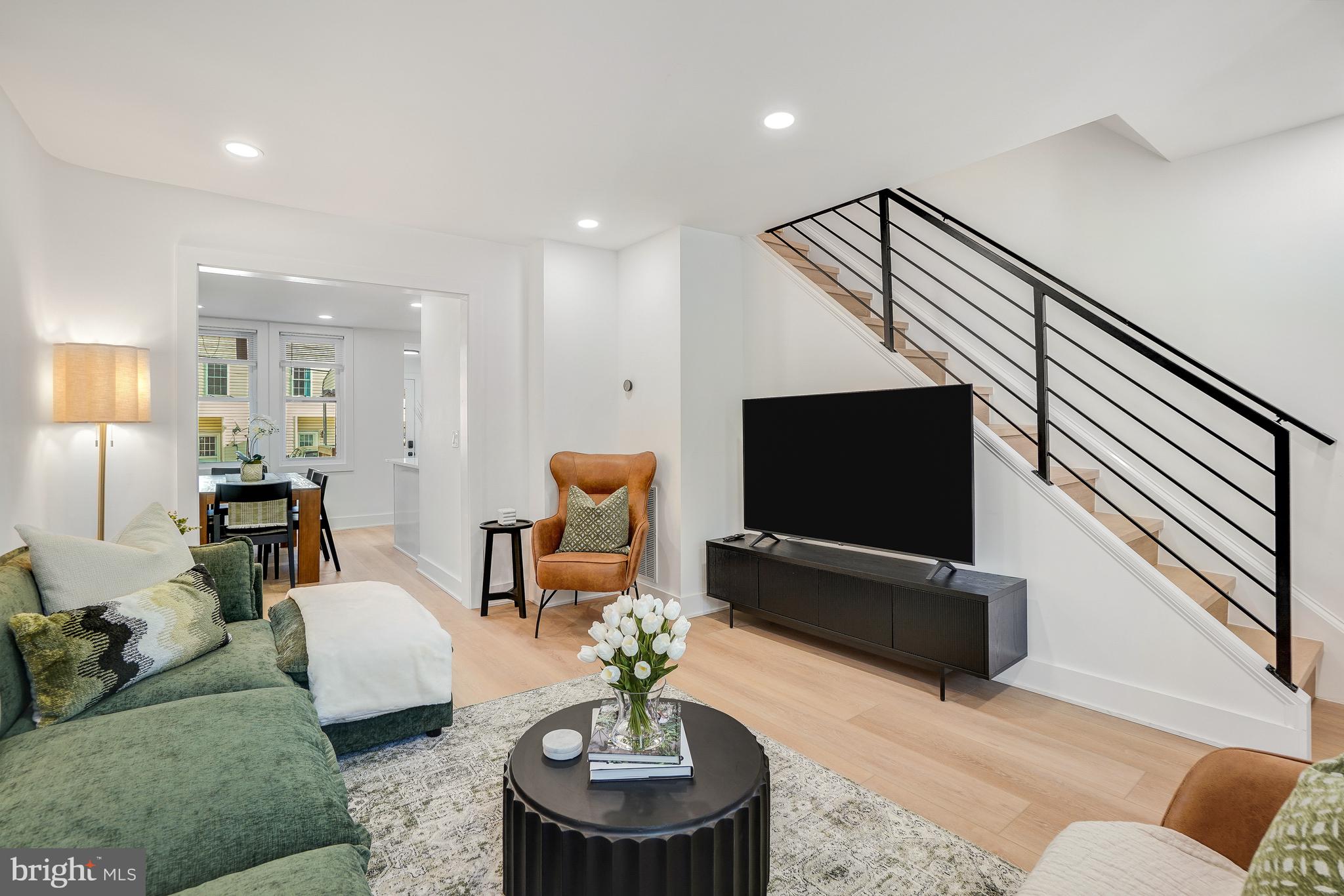 LOCUST POINT - Residential
