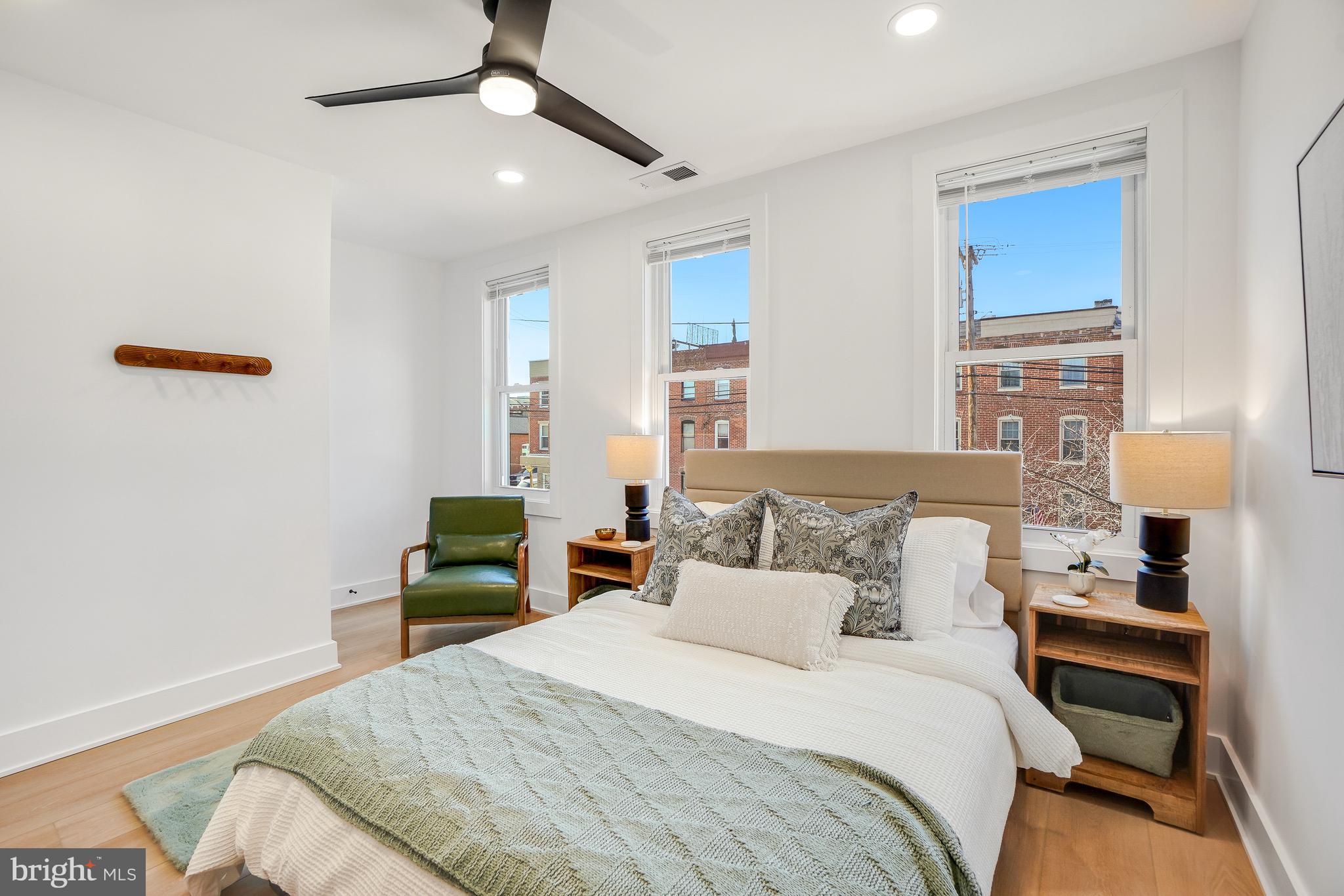 LOCUST POINT - Residential