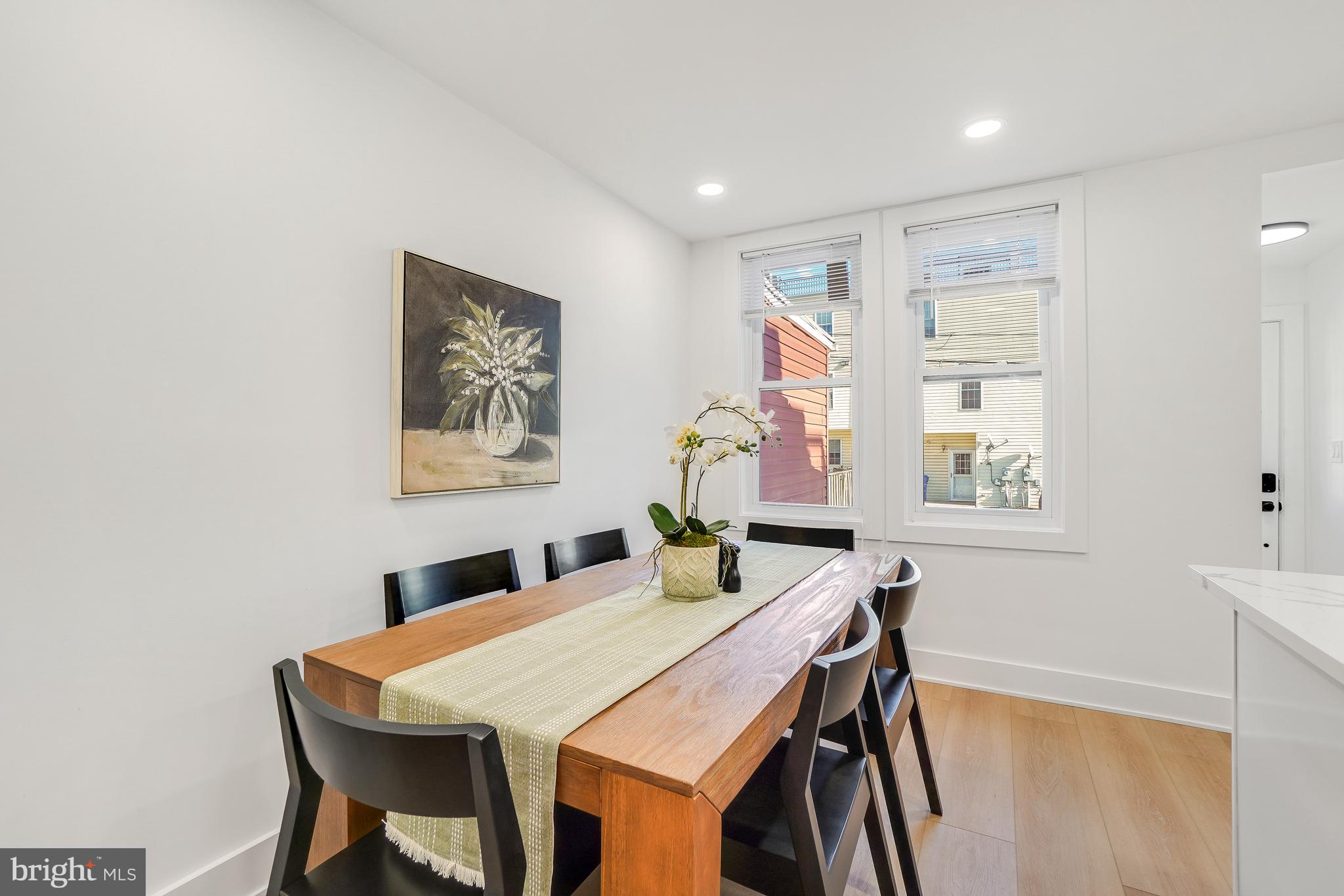 LOCUST POINT - Residential