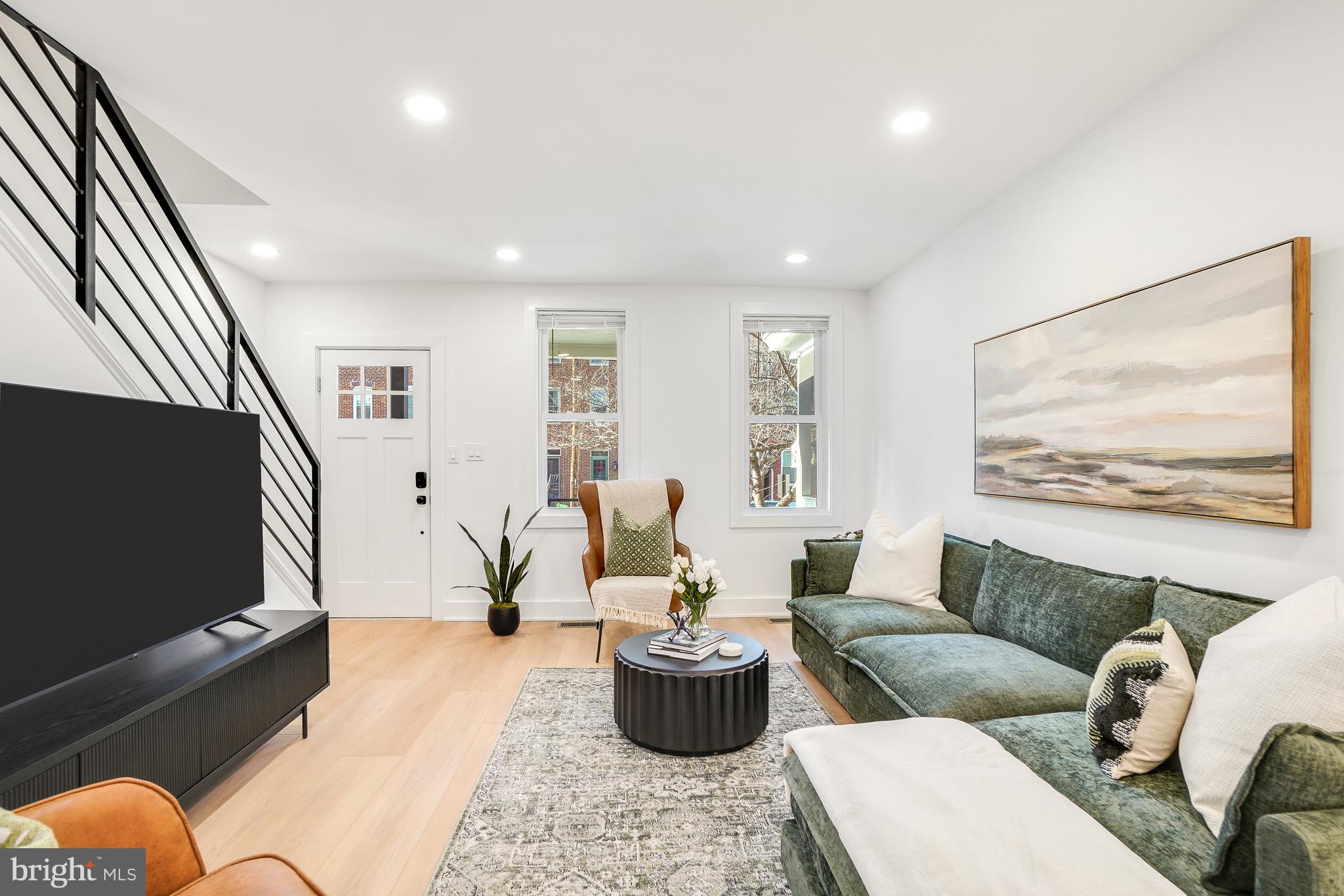 LOCUST POINT - Residential