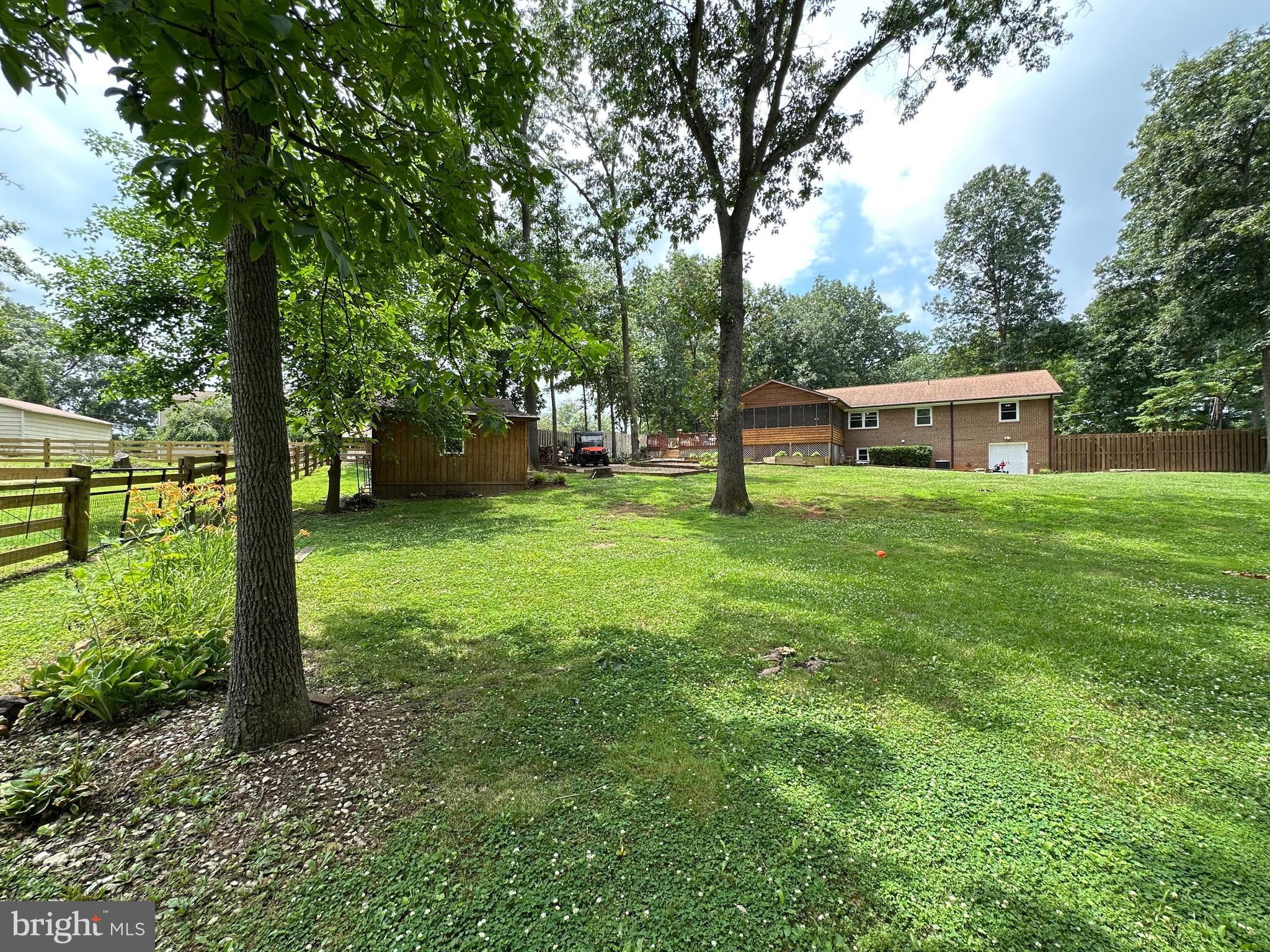 OLD FARMS - Residential