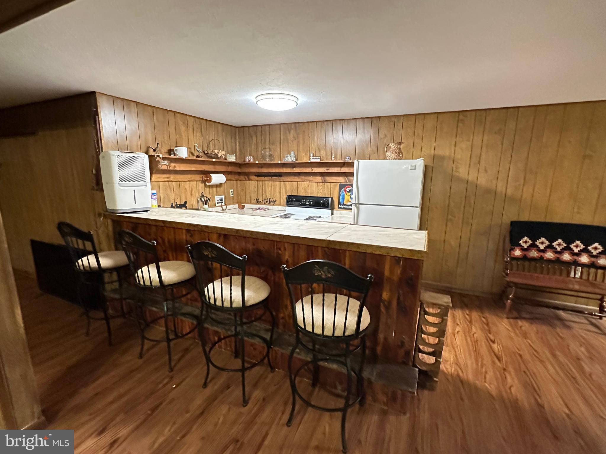 OLD FARMS - Residential