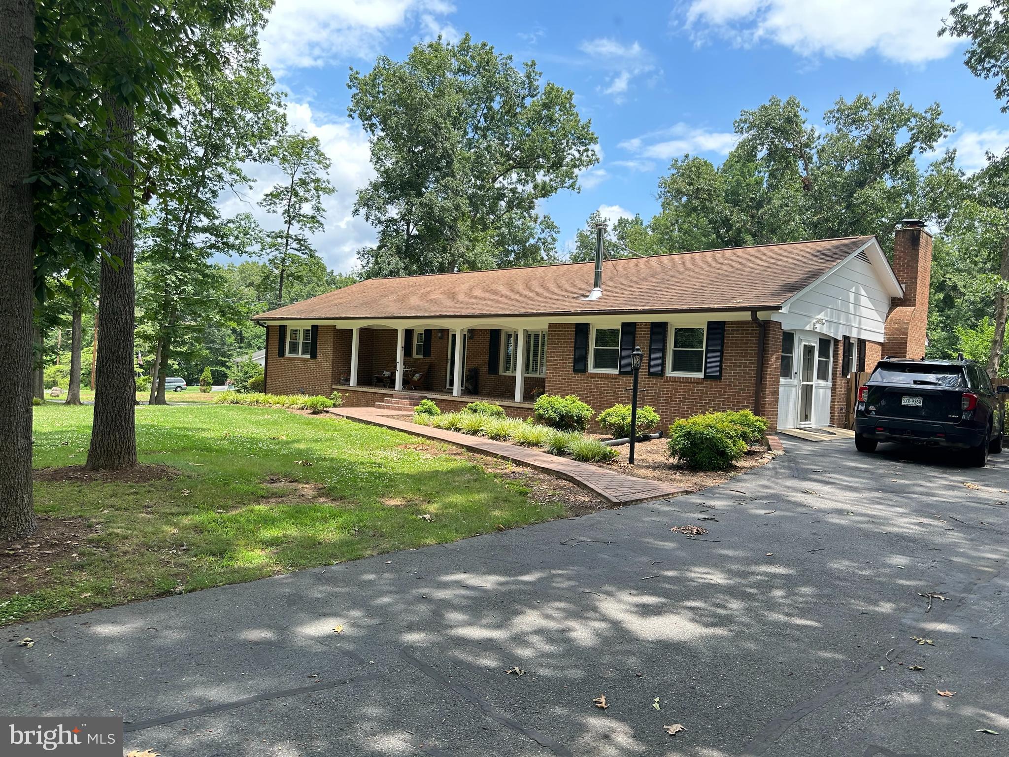 OLD FARMS - Residential