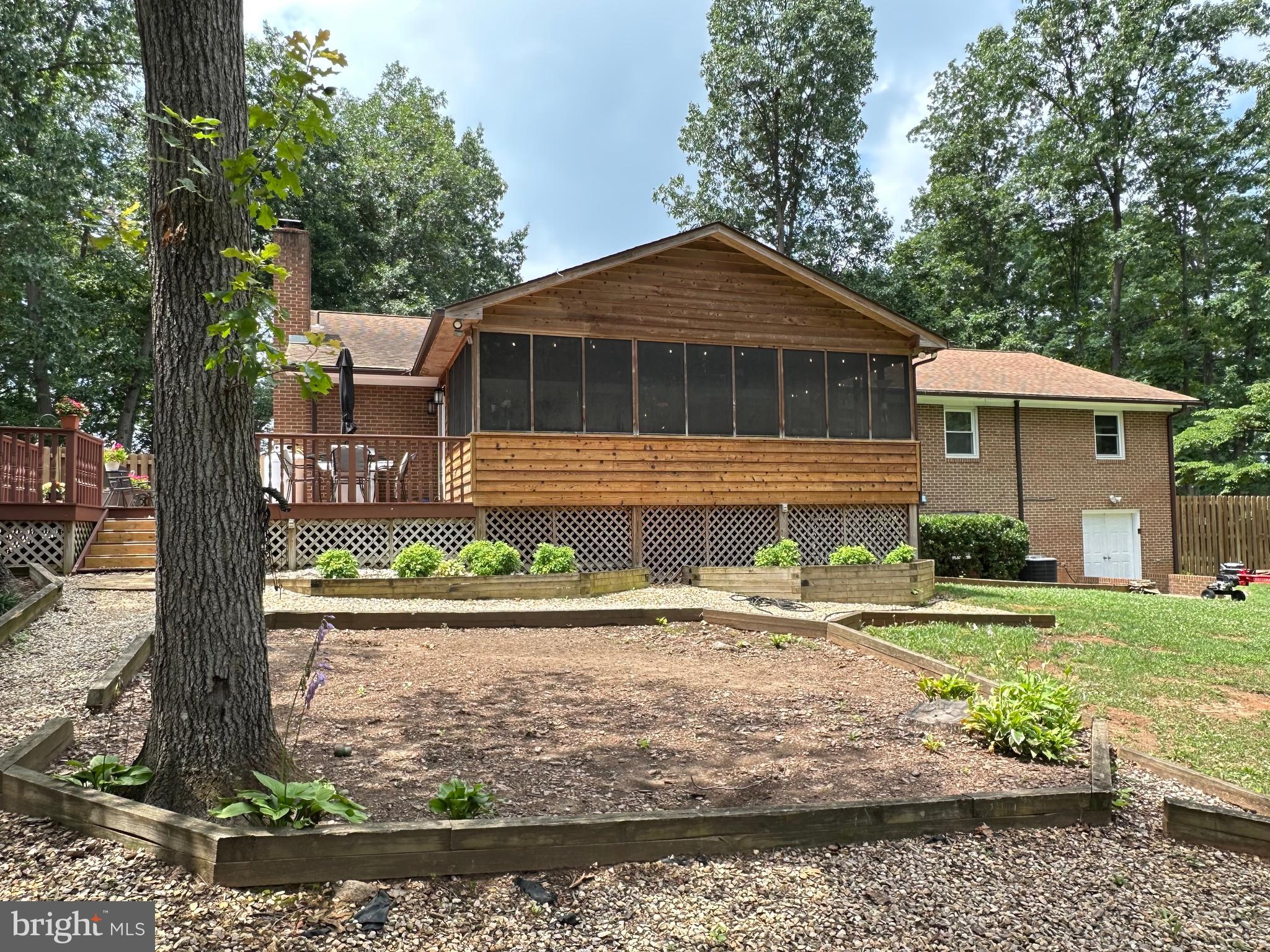 OLD FARMS - Residential