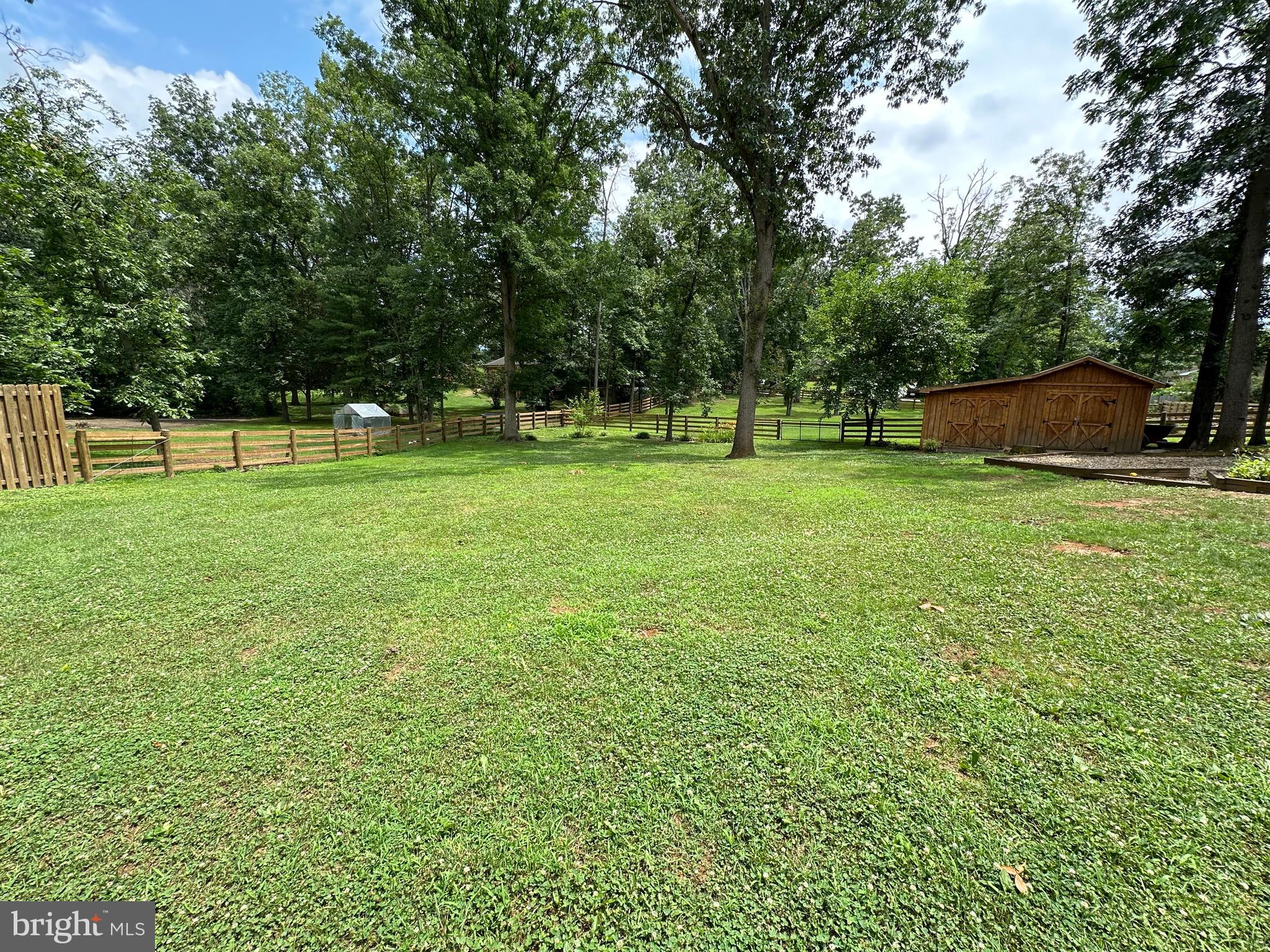 OLD FARMS - Residential