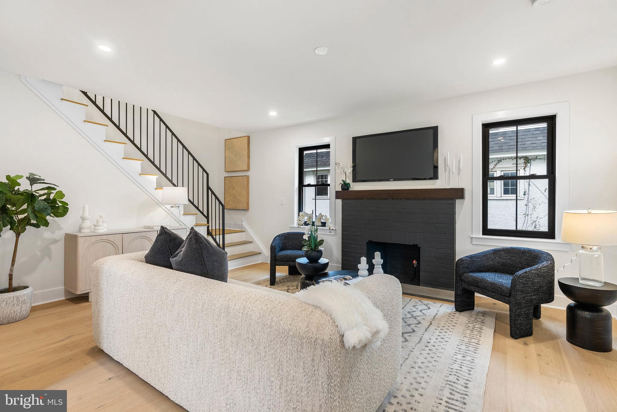 WOODMERE - Residential