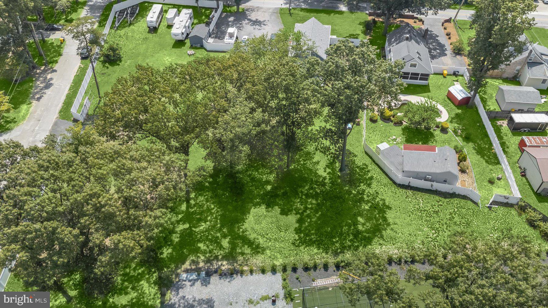 SHORELAND - Residential
