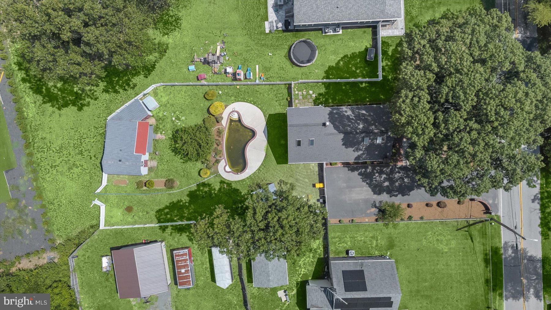 SHORELAND - Residential